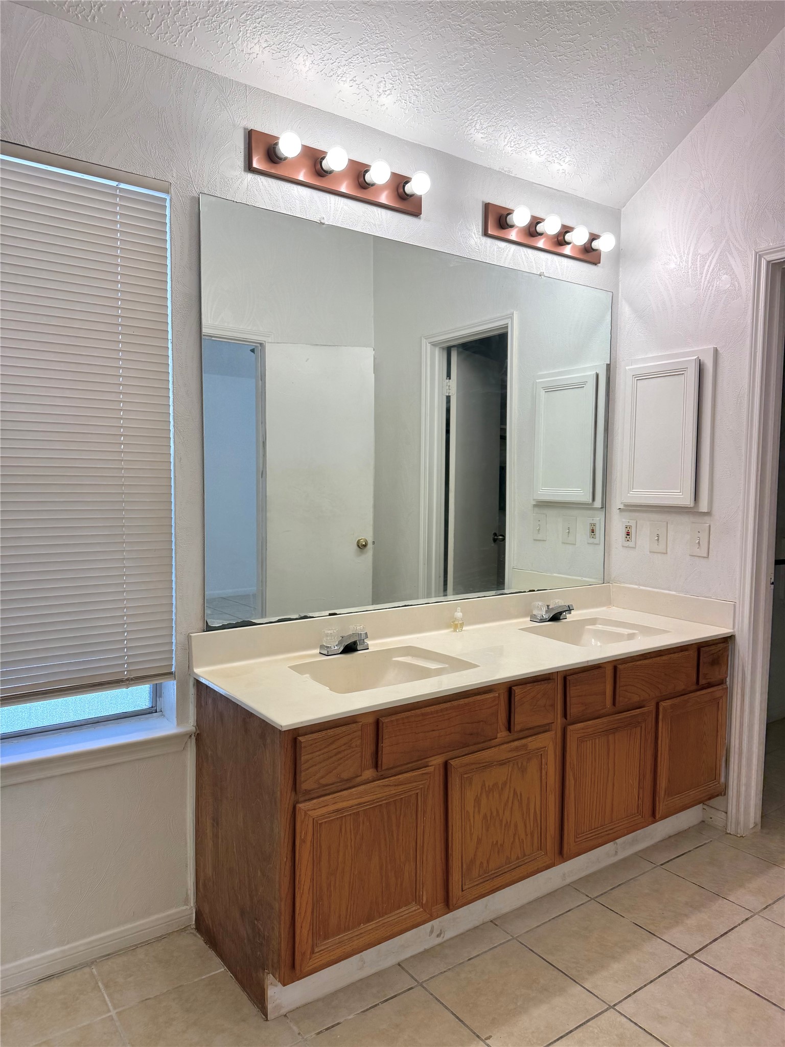 9035 Waving Fields Drive Property Photo 14