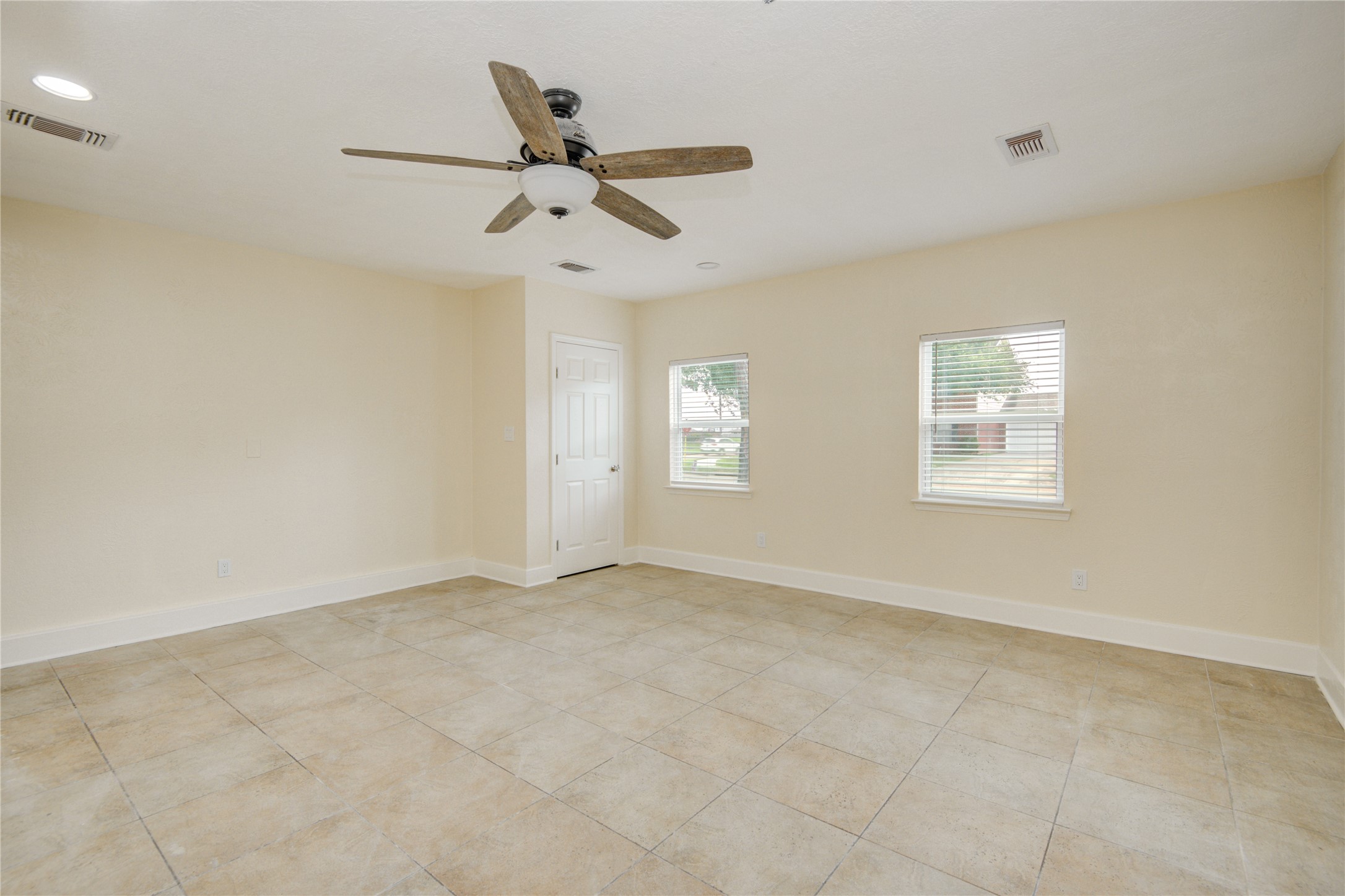 5006 Westfield Village Drive Property Photo 21