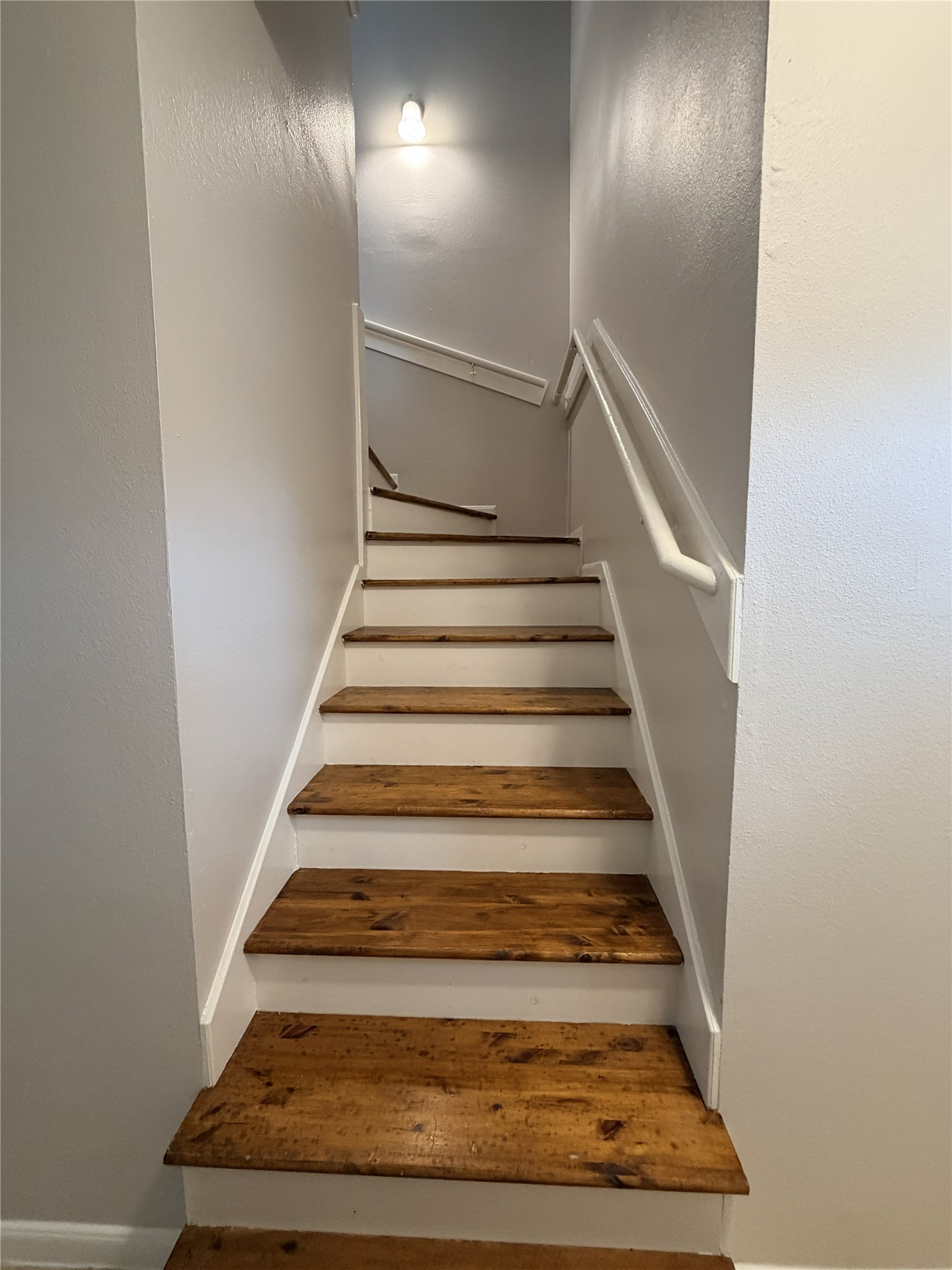 6407 Waldron Drive A Property Photo 9