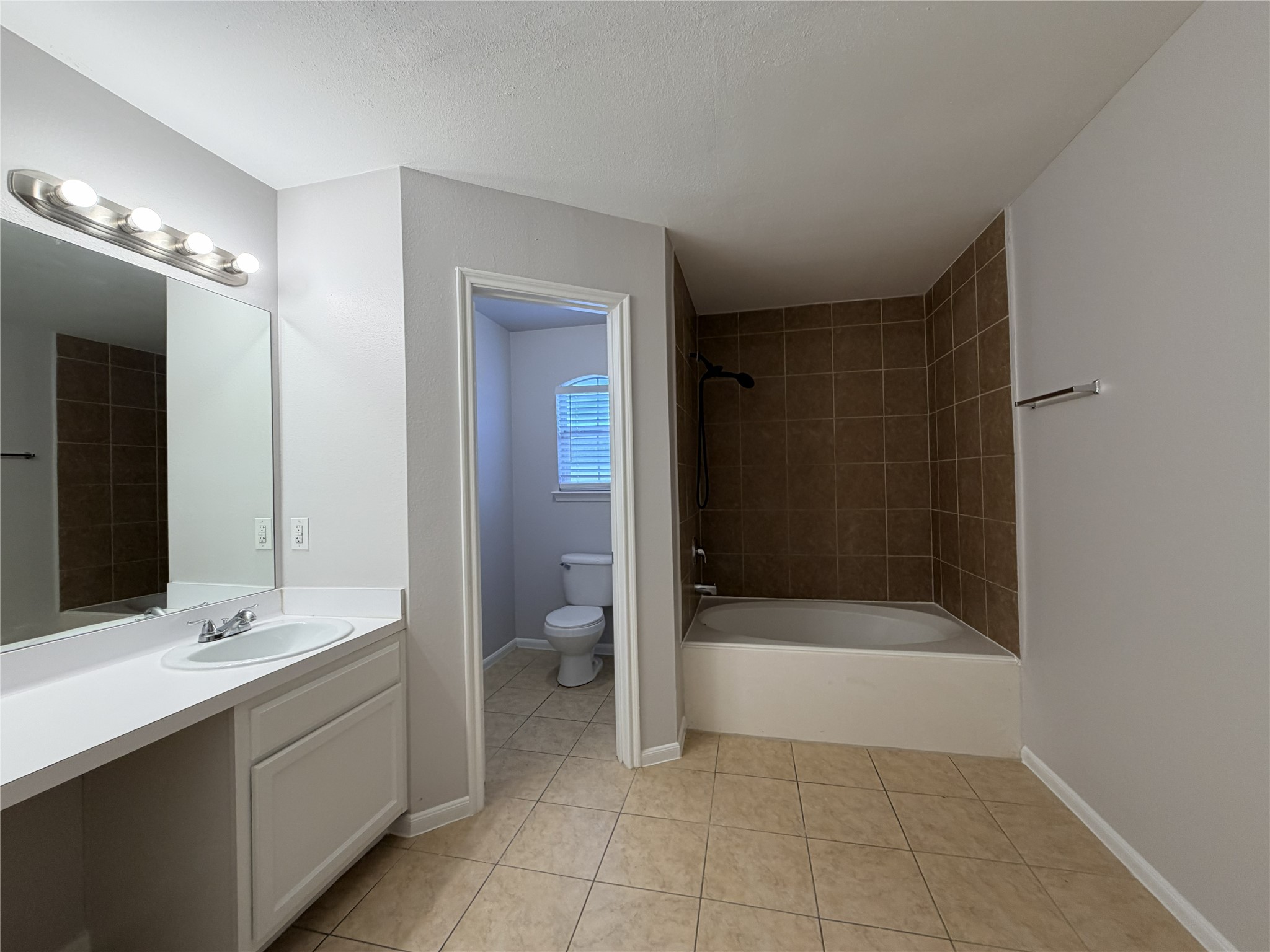 6407 Waldron Drive A Property Photo 14
