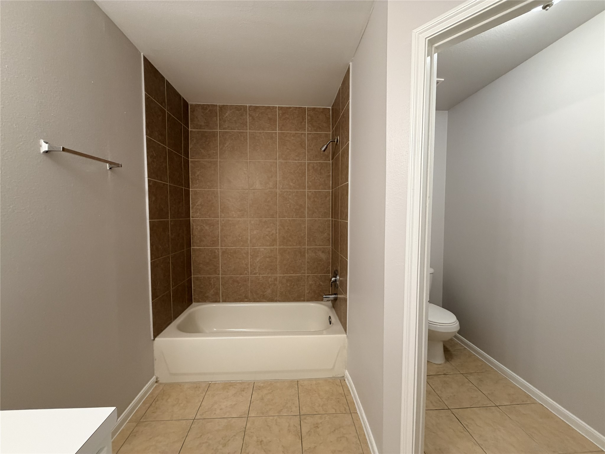 6407 Waldron Drive A Property Photo 21