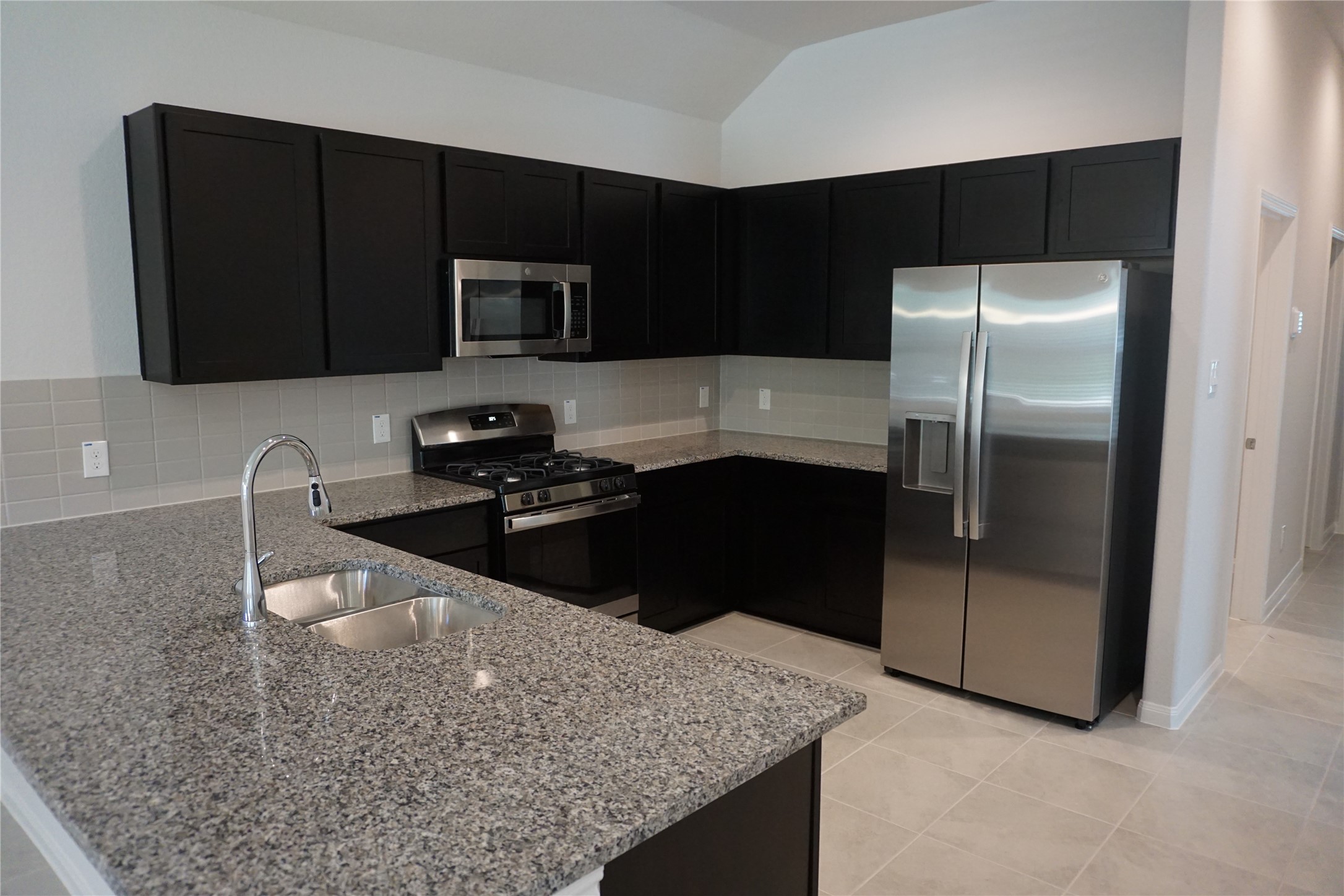 11893 East Gate Drive Property Photo 6
