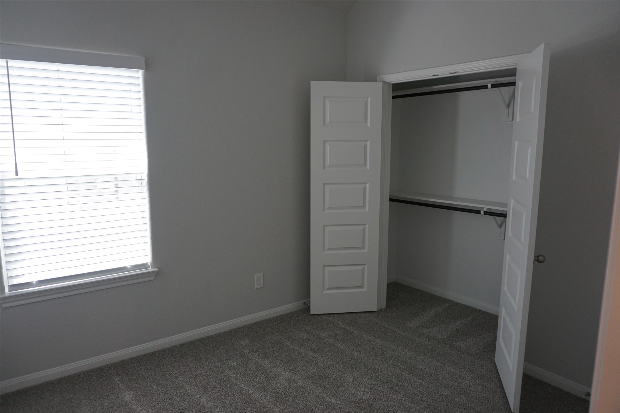 11893 East Gate Drive Property Photo 10