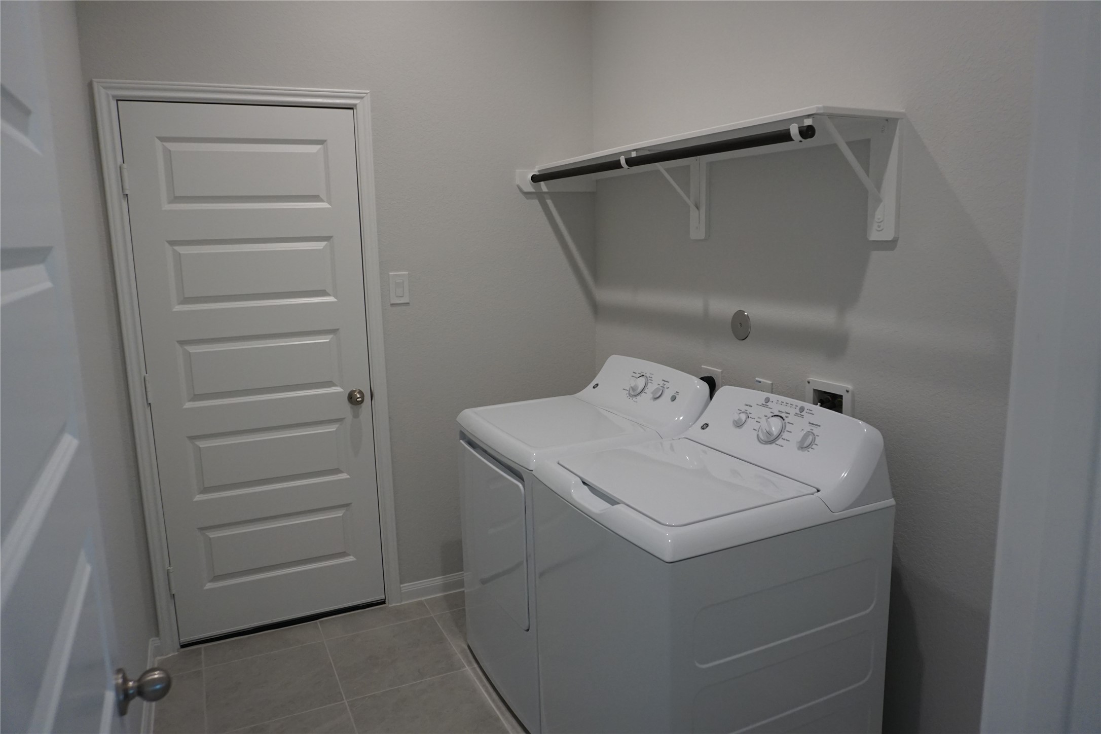 11893 East Gate Drive Property Photo 11