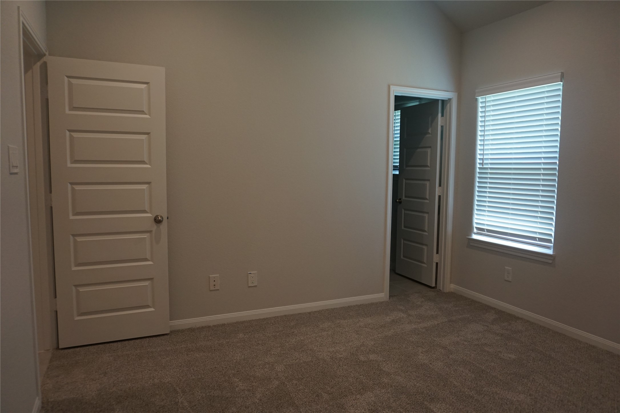 11893 East Gate Drive Property Photo 15