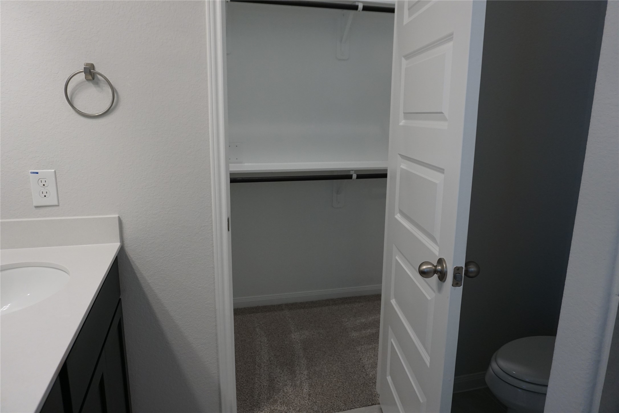 11893 East Gate Drive Property Photo 18