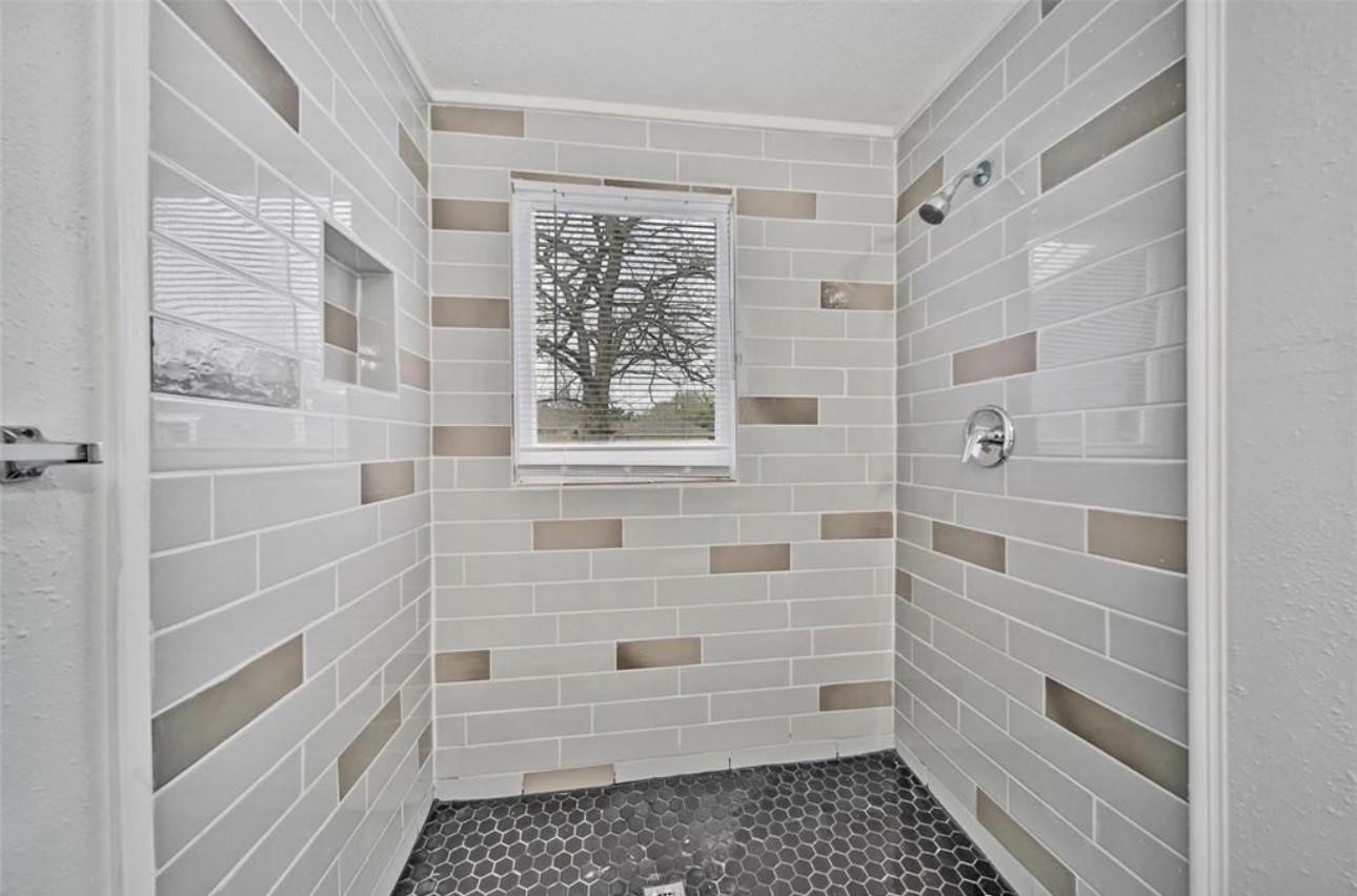 2205 Sumpter Street Property Photo 4