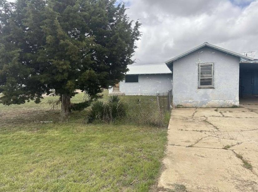 1709 E 2nd Street Property Photo 1