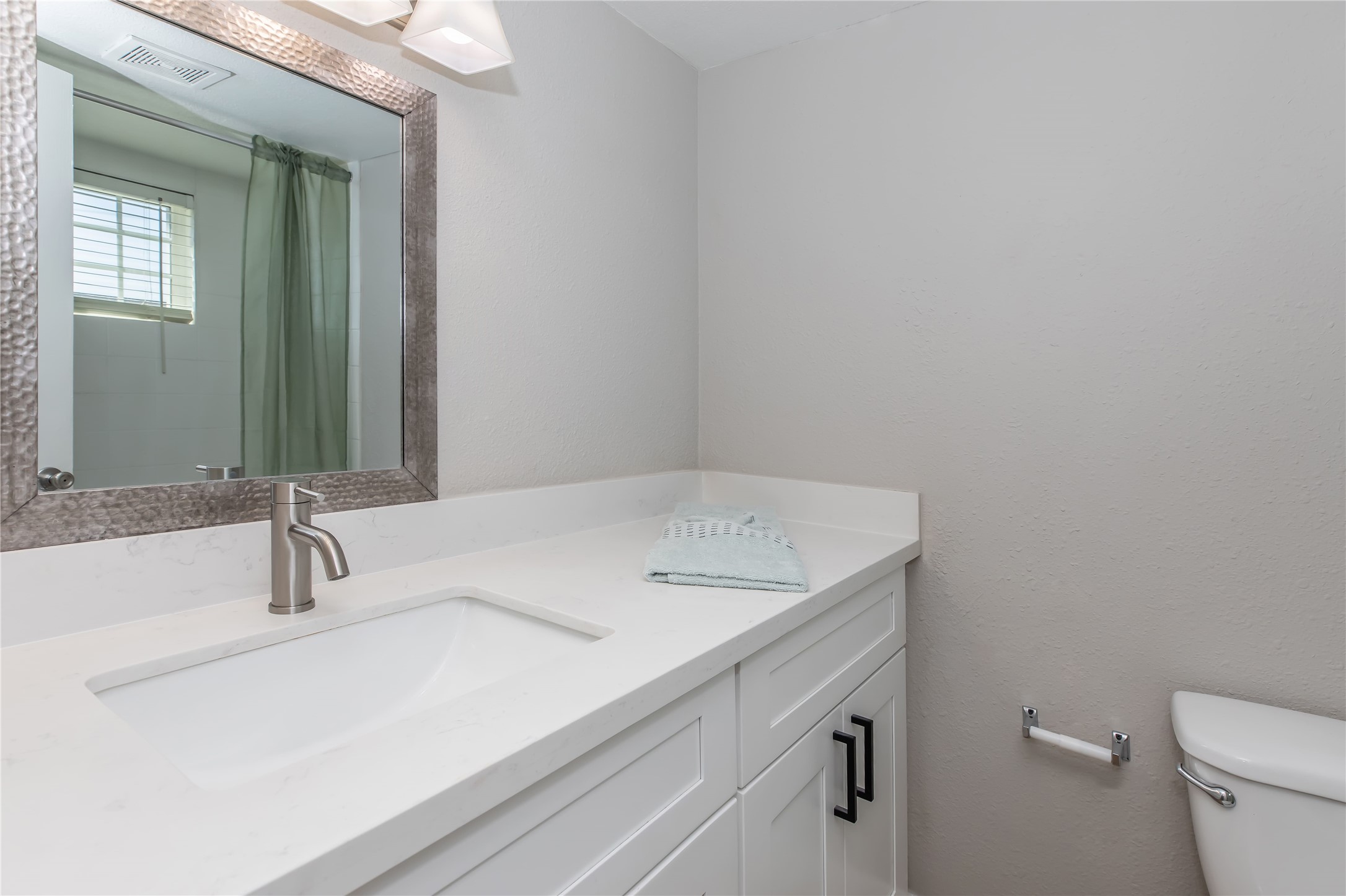 1515 Campbell Road 185 Property Photo 2
