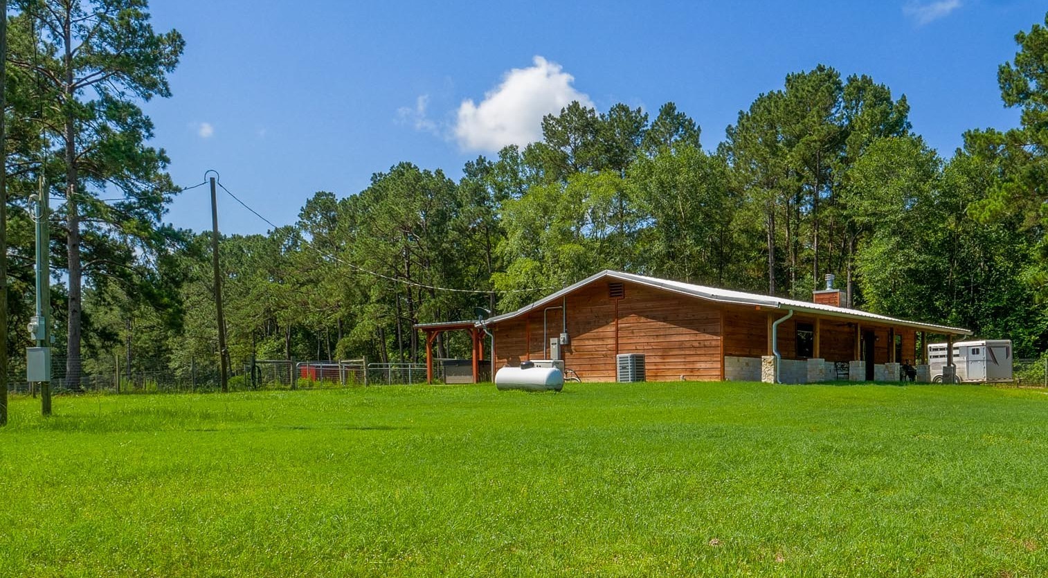 162 Lloyd James Rd Property Photo 4