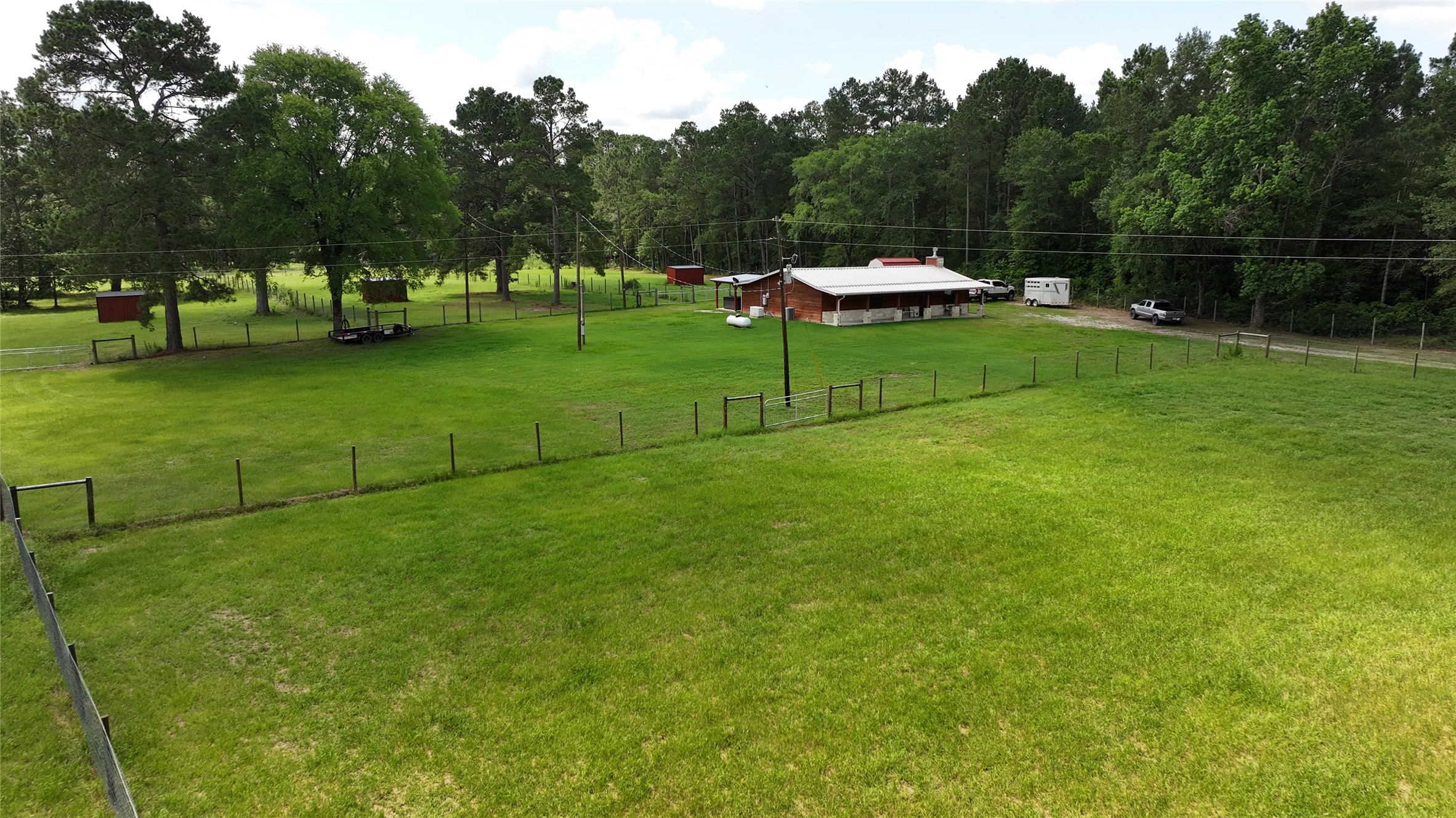 162 Lloyd James Rd Property Photo 8