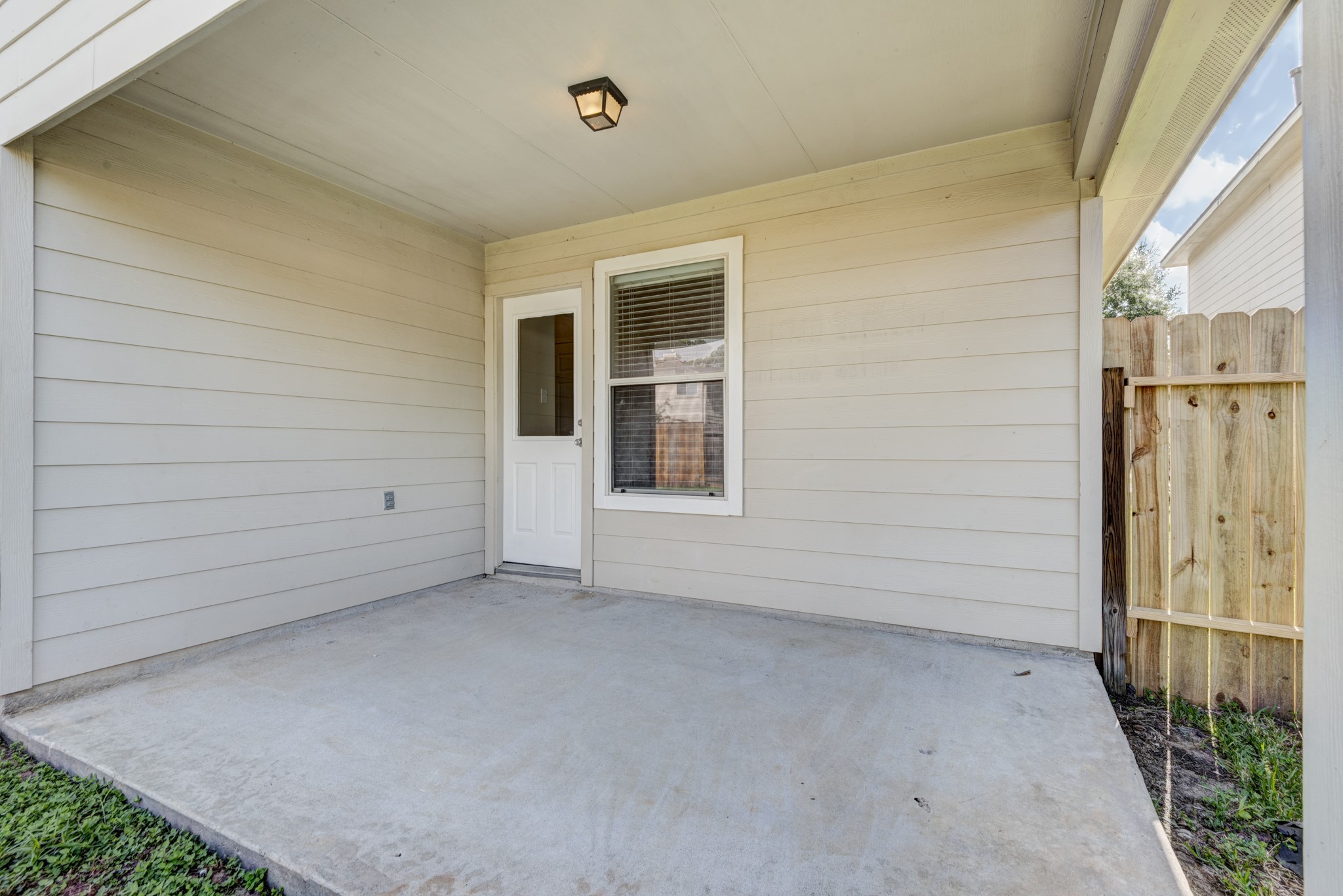 21507 Siros Isle Drive Property Photo 16