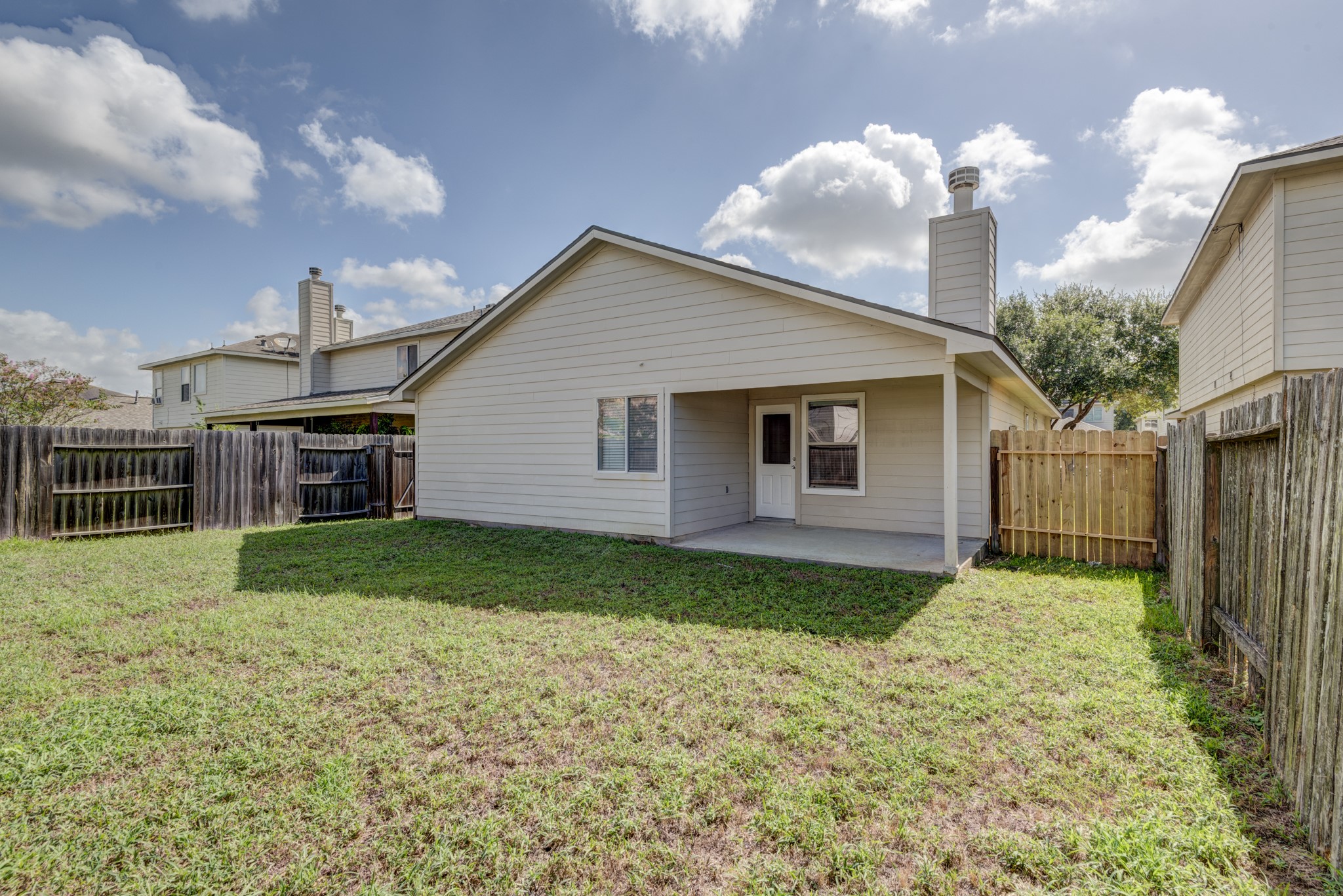 21507 Siros Isle Drive Property Photo 17