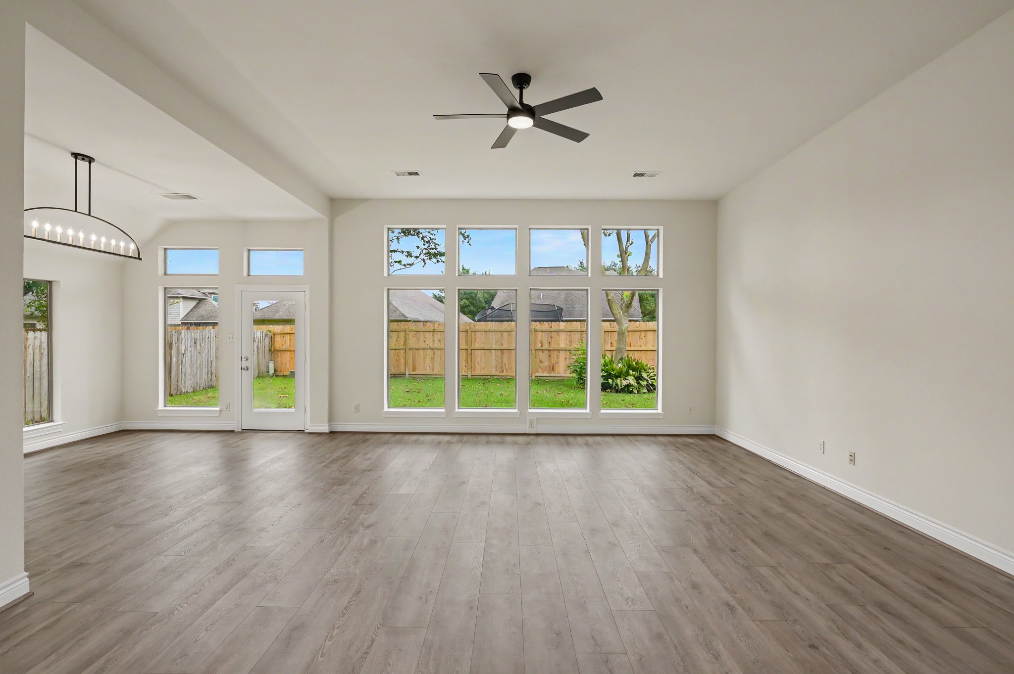 1414 Laura Hills Lane Property Photo 13
