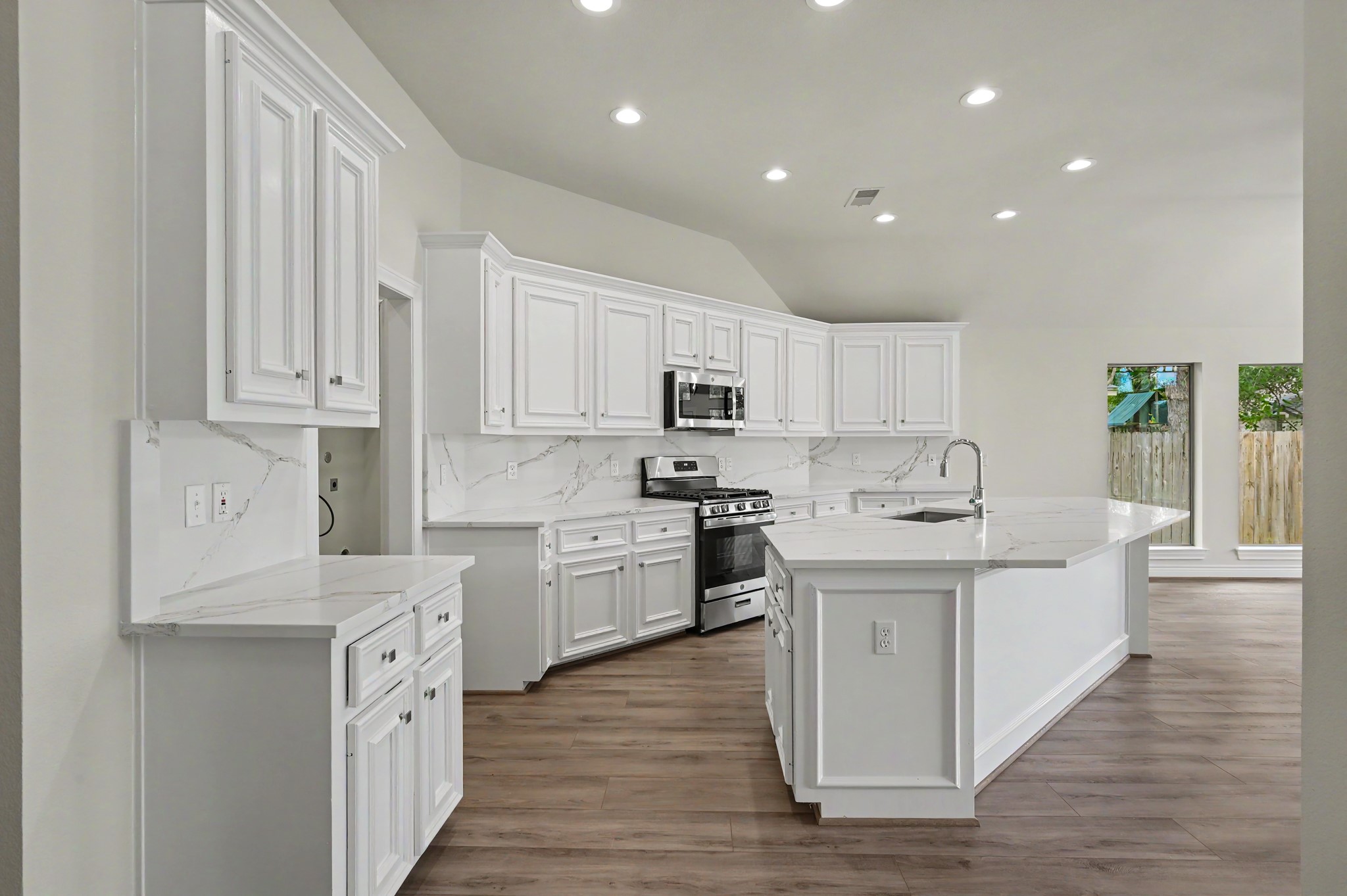 1414 Laura Hills Lane Property Photo 18