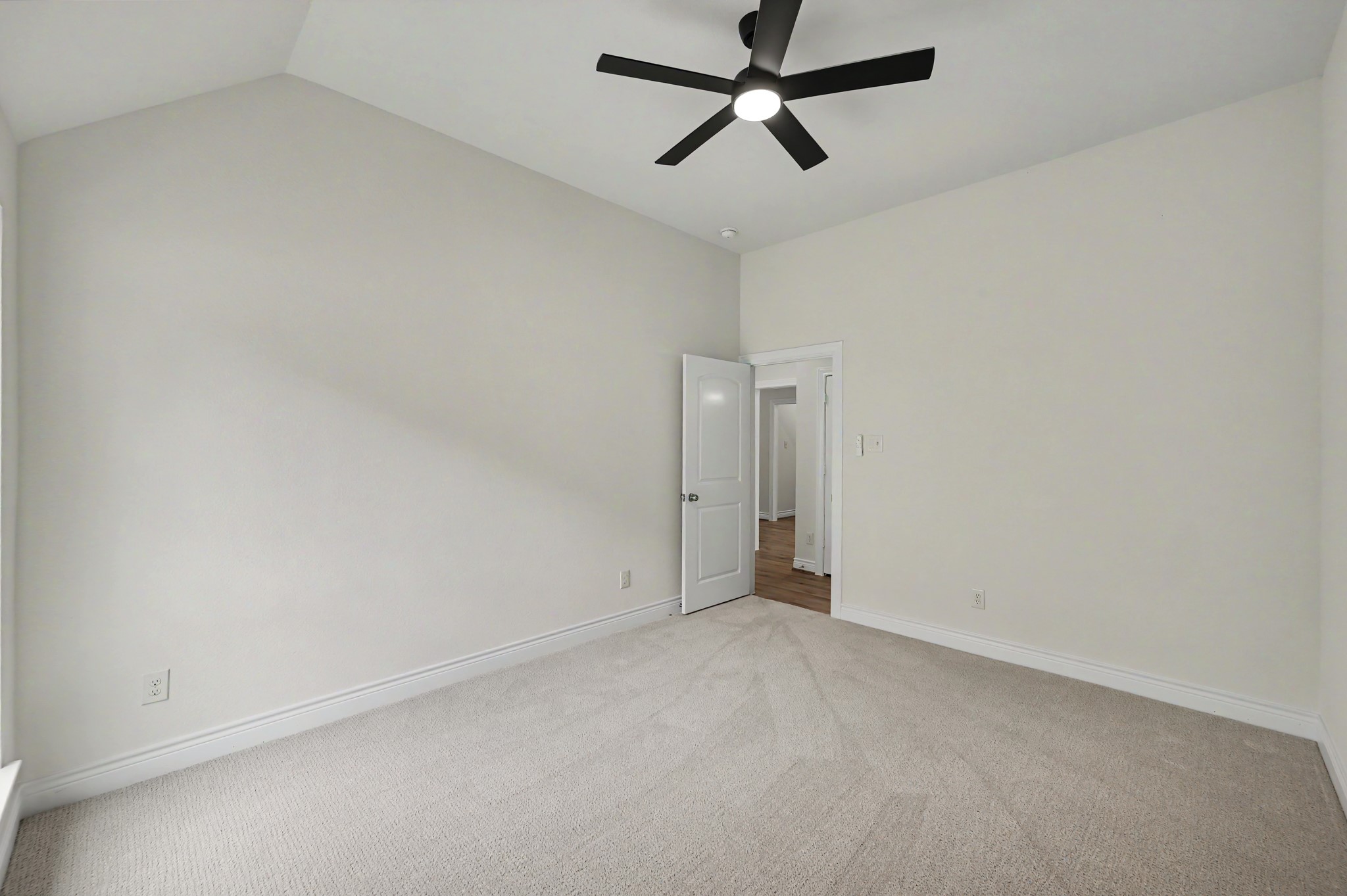 1414 Laura Hills Lane Property Photo 32
