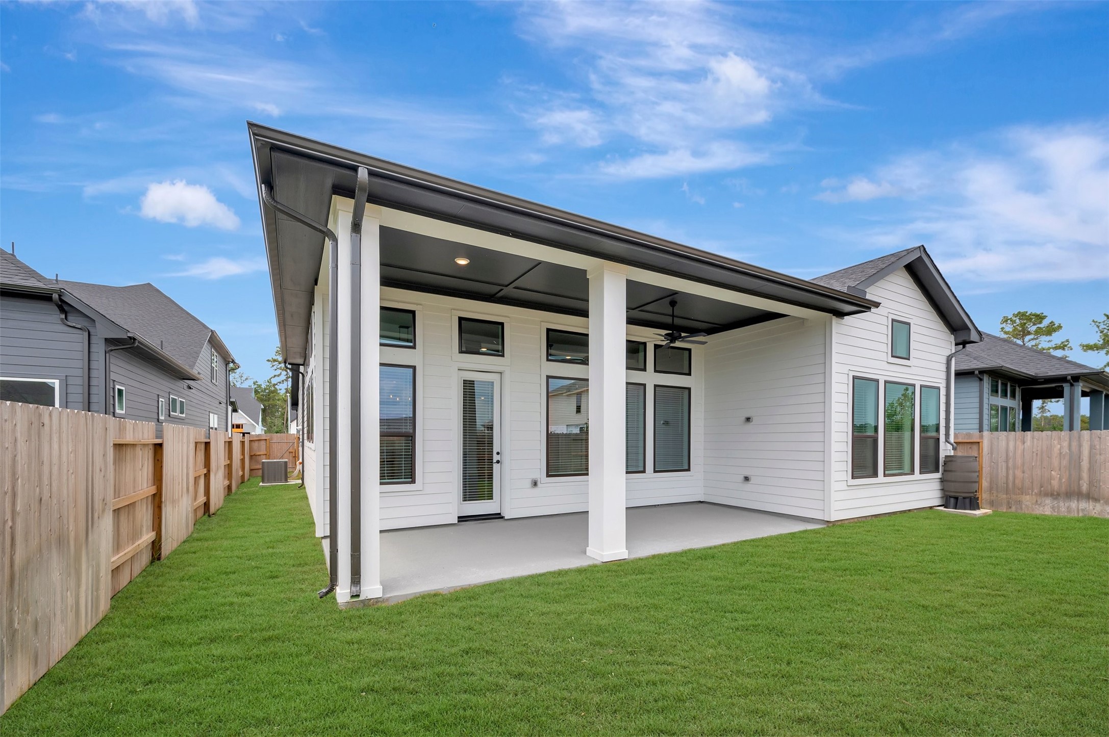 18607 Rumba Court Property Photo 6