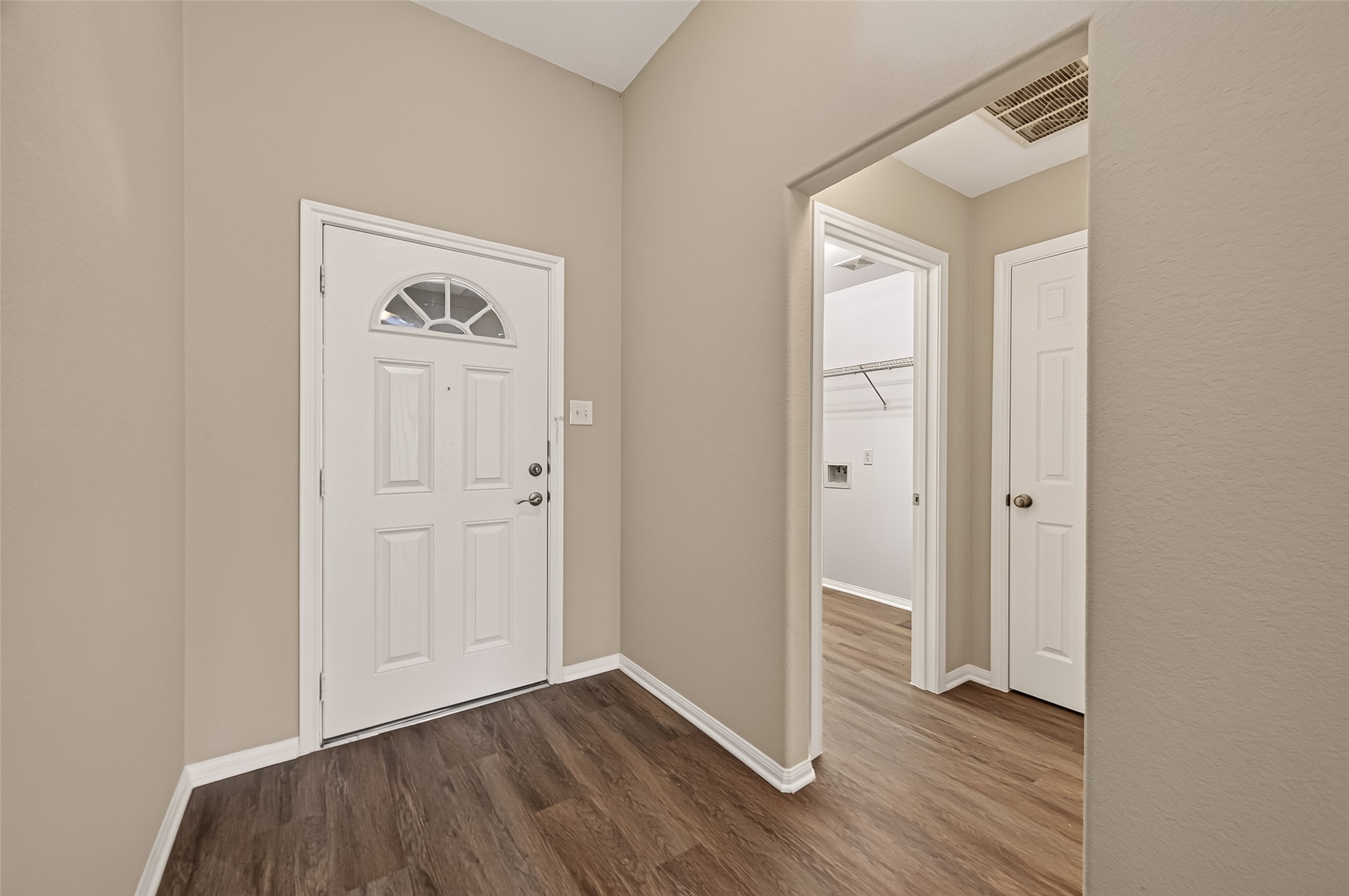 5431 Rio Drive Property Photo 6