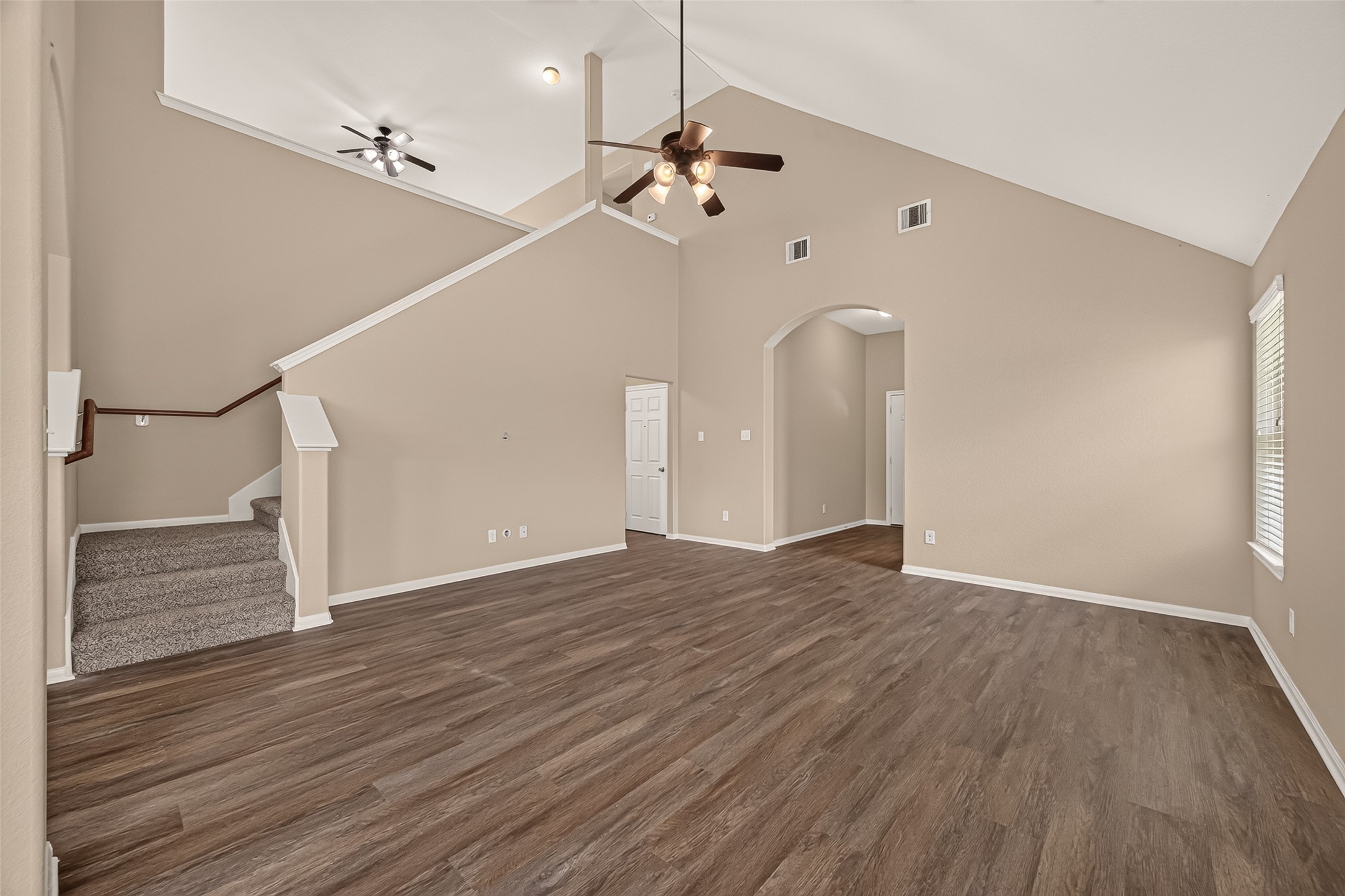 5431 Rio Drive Property Photo 7