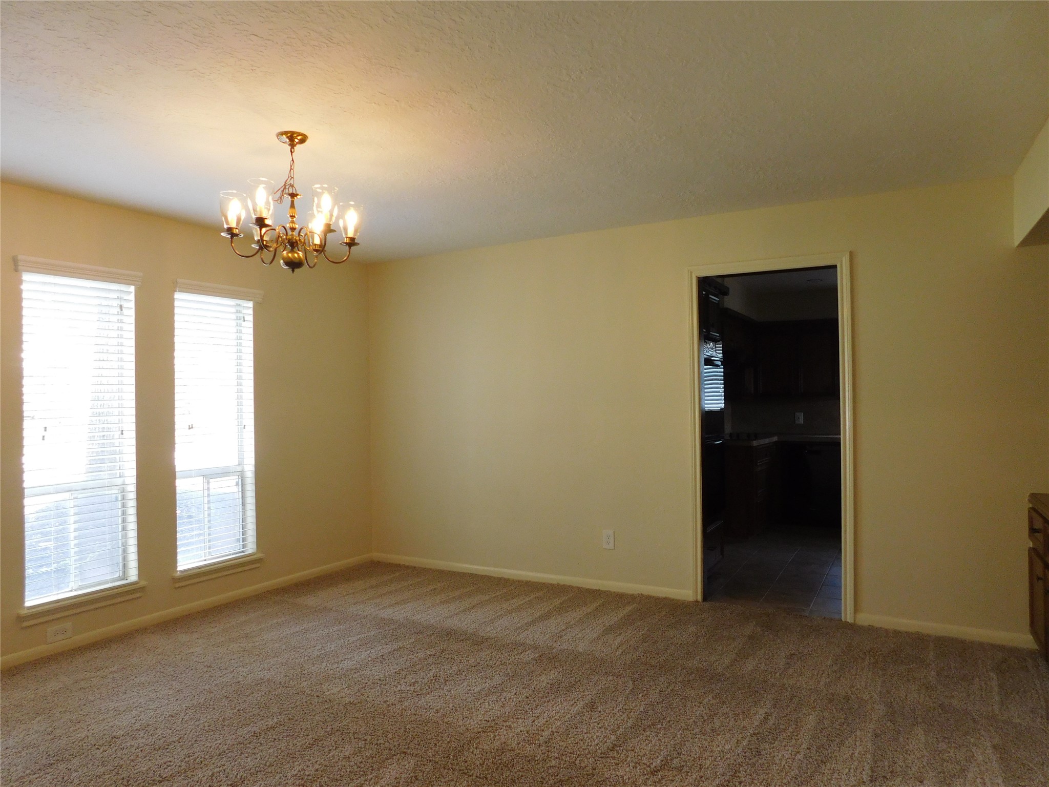 4 Kingsley Court Property Photo 5