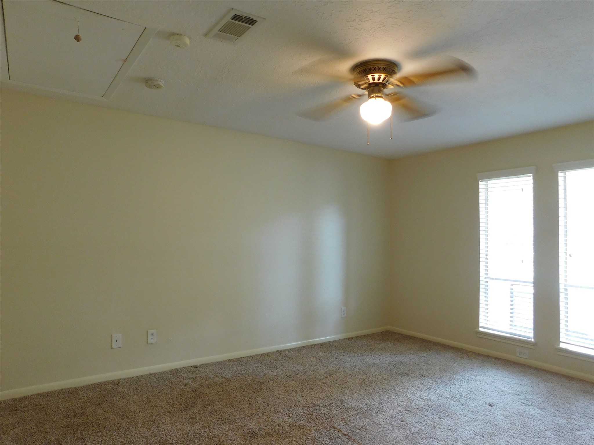 4 Kingsley Court Property Photo 7