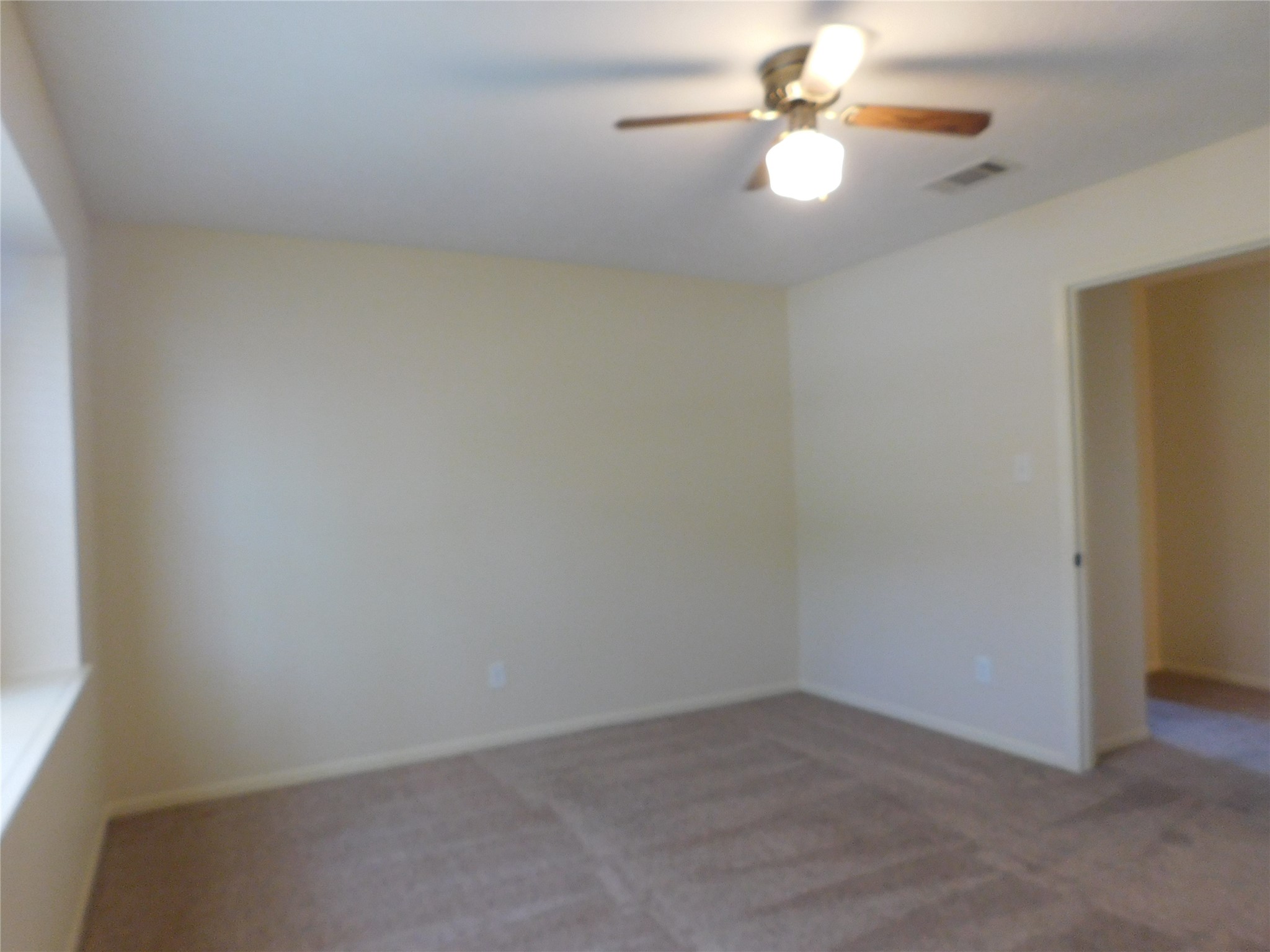 4 Kingsley Court Property Photo 12