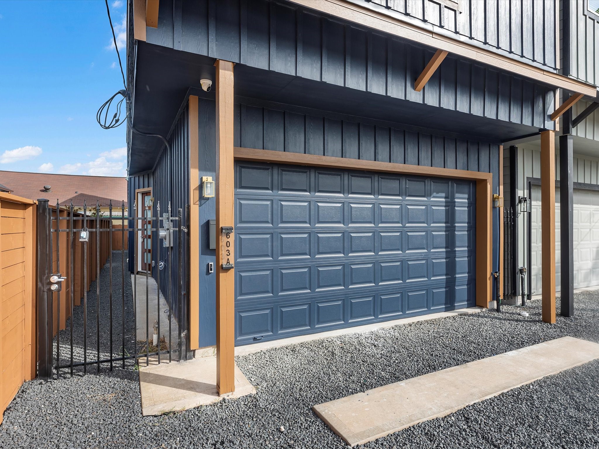 603 N Milby A Property Photo 3