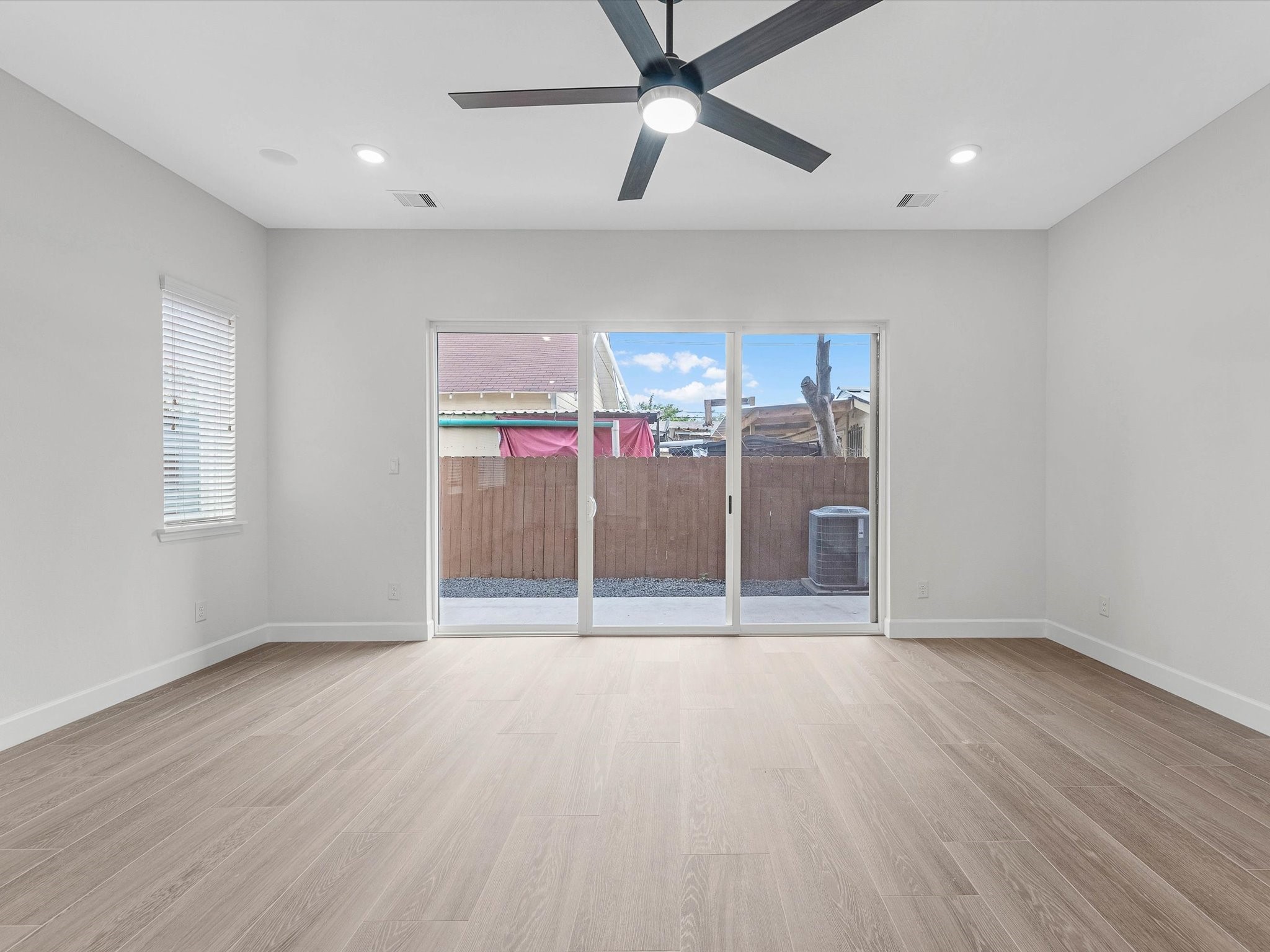 603 N Milby A Property Photo 7
