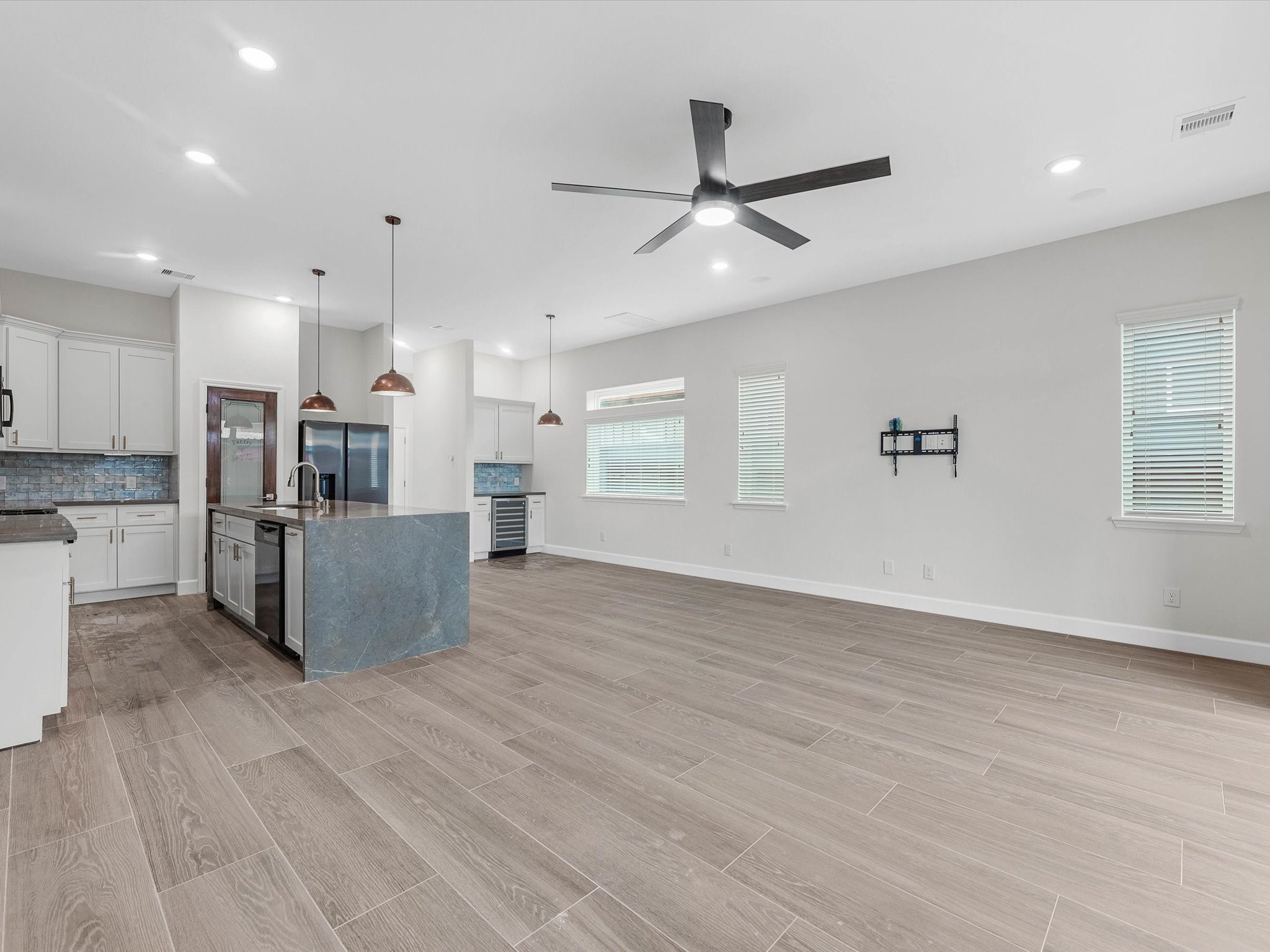 603 N Milby A Property Photo 9