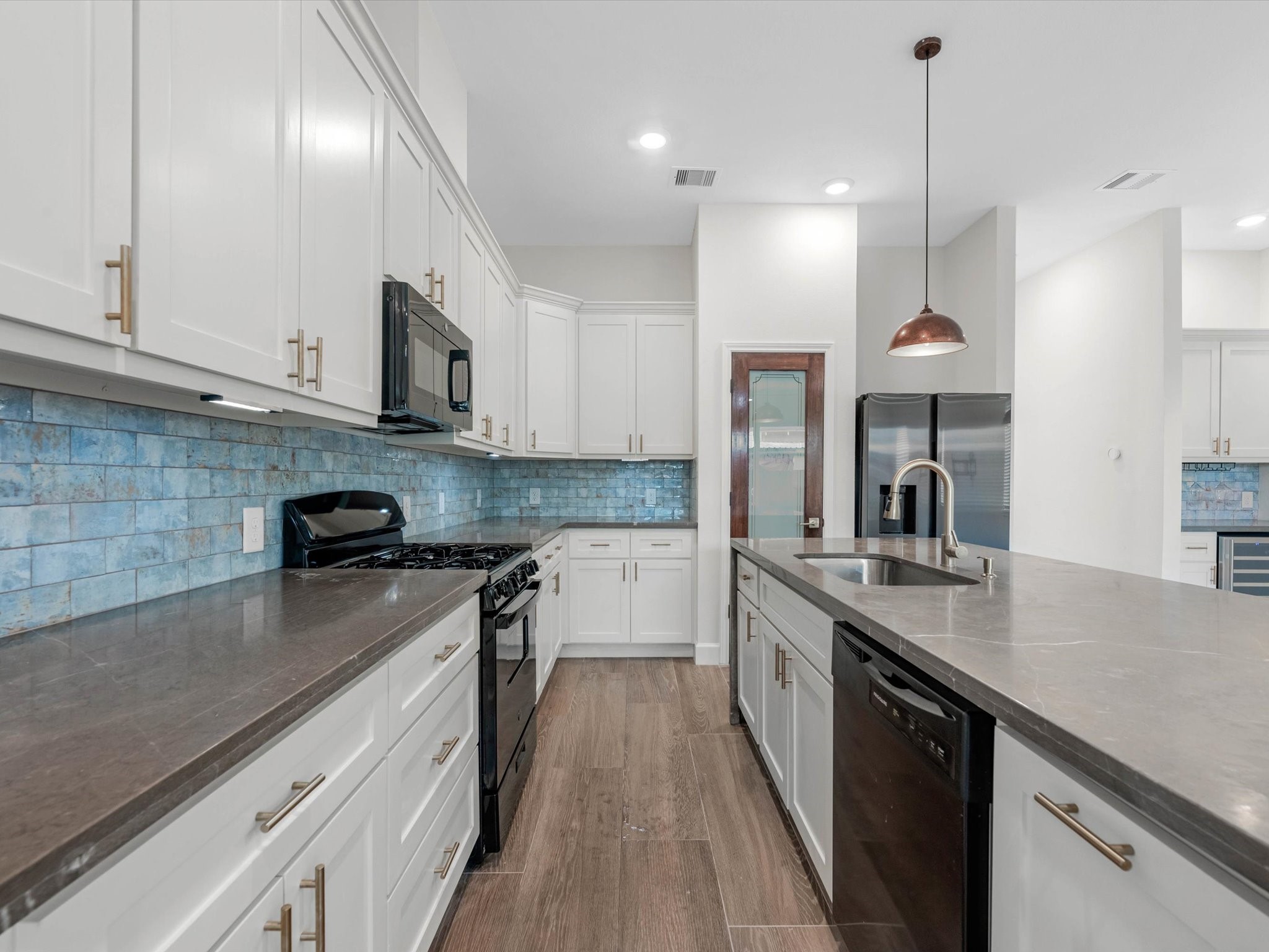 603 N Milby A Property Photo 11