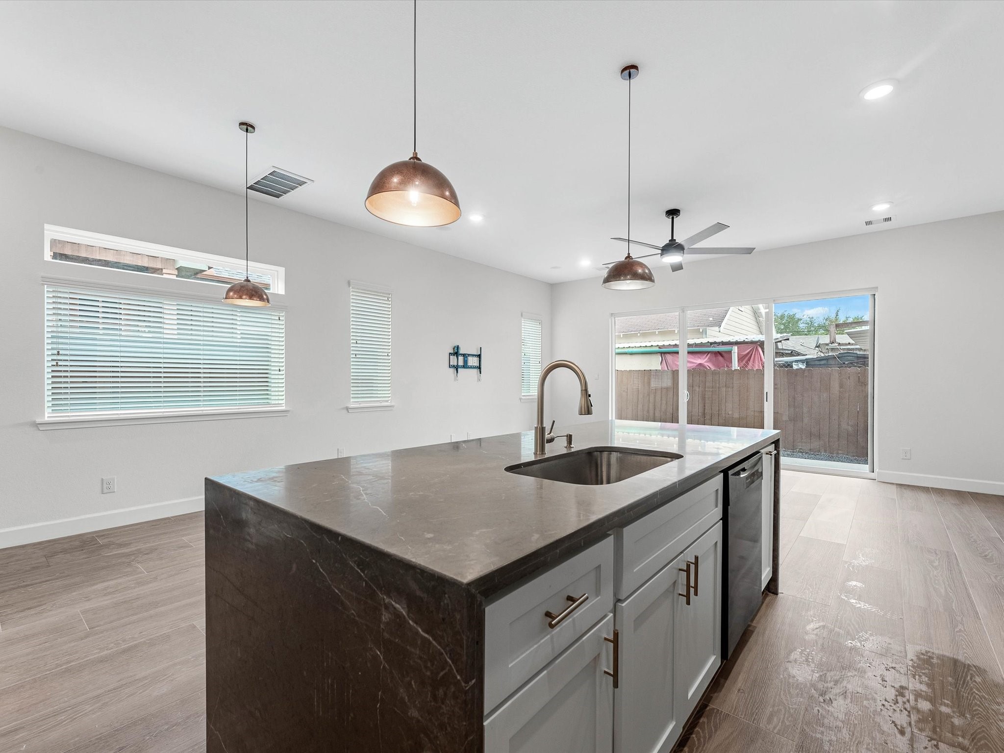 603 N Milby A Property Photo 13