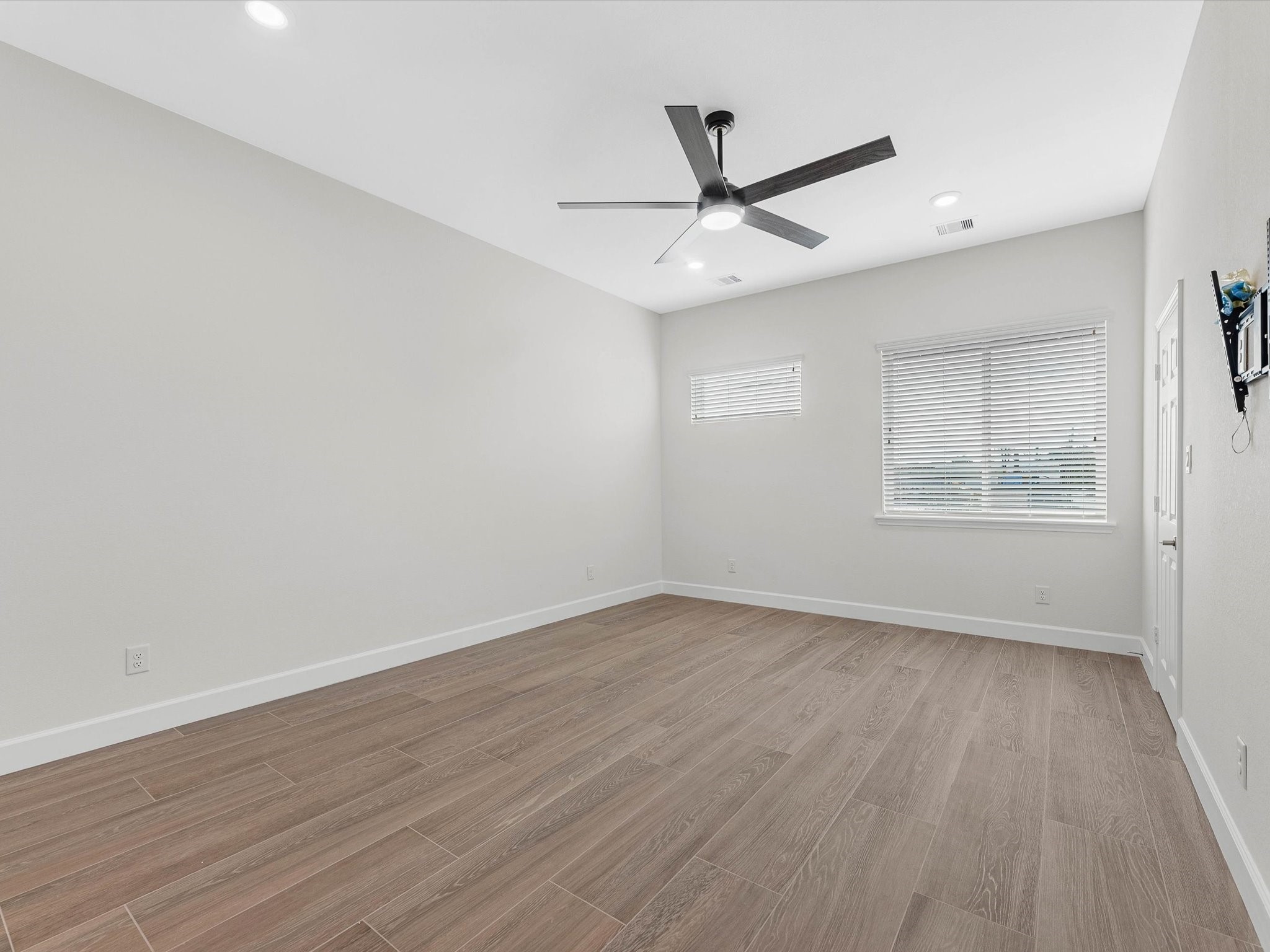 603 N Milby A Property Photo 18