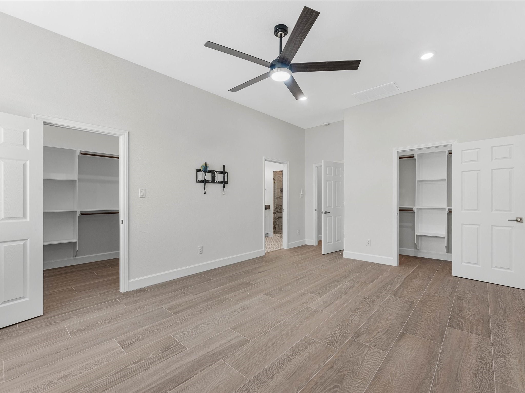 603 N Milby A Property Photo 19