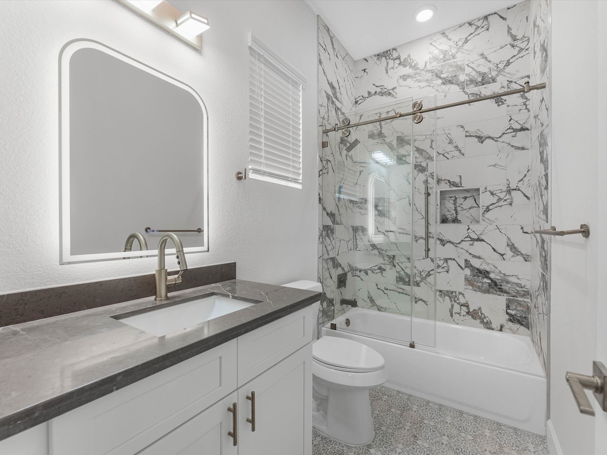 603 N Milby A Property Photo 24