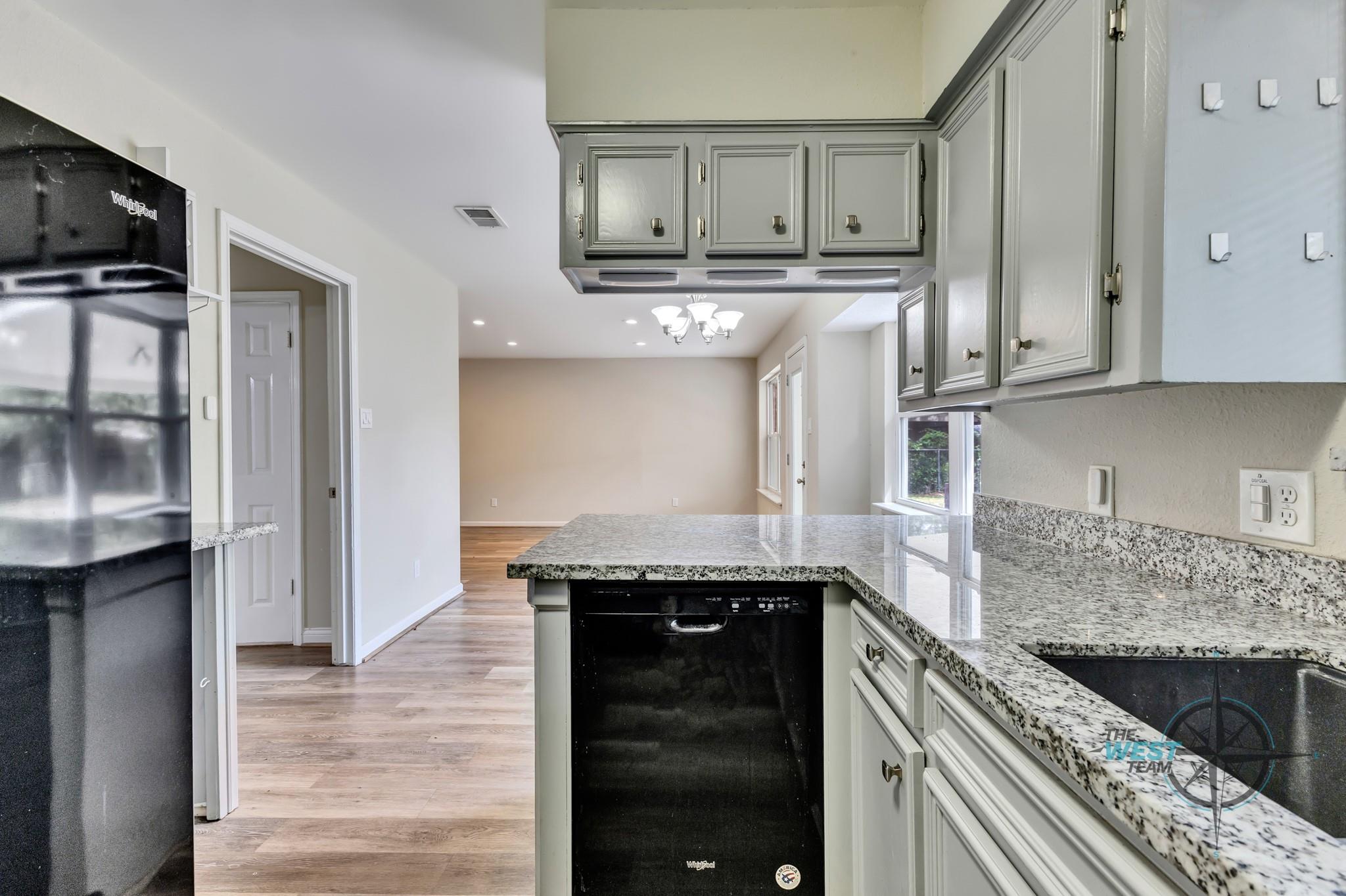 707 Hildred Avenue Property Photo 34