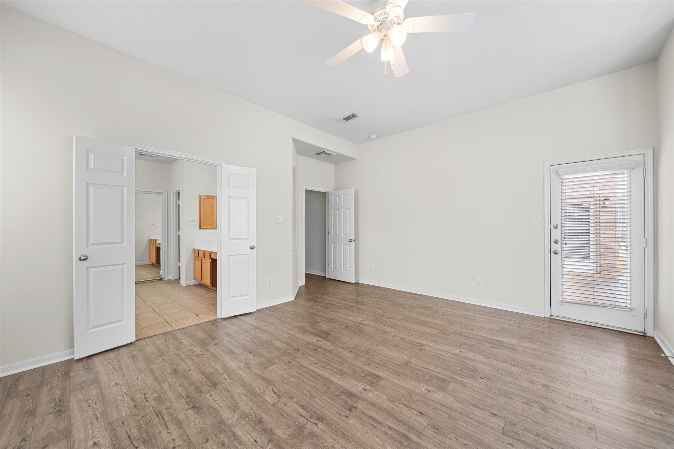 7711 Summer Shore Drive Property Photo 19