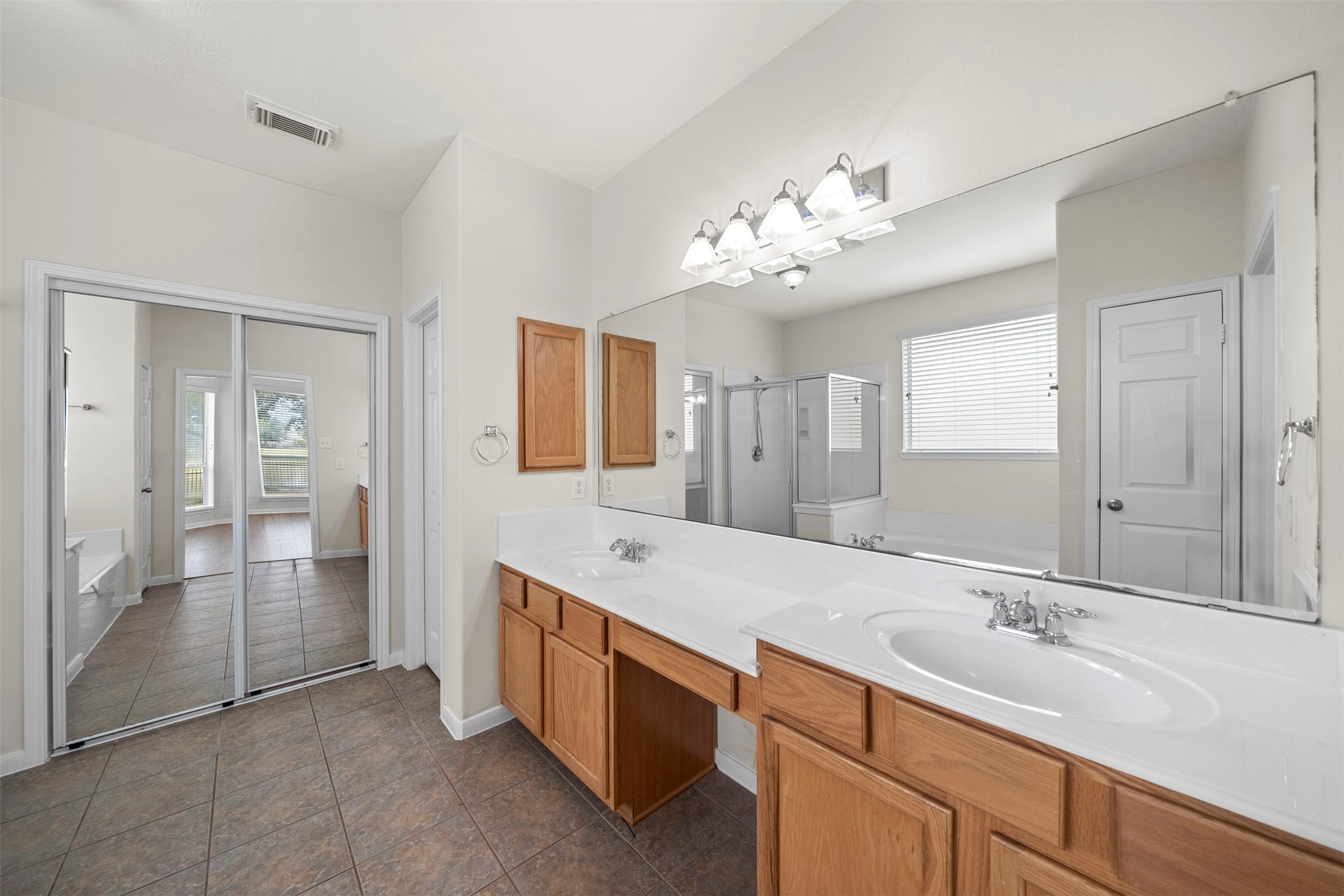 7711 Summer Shore Drive Property Photo 21