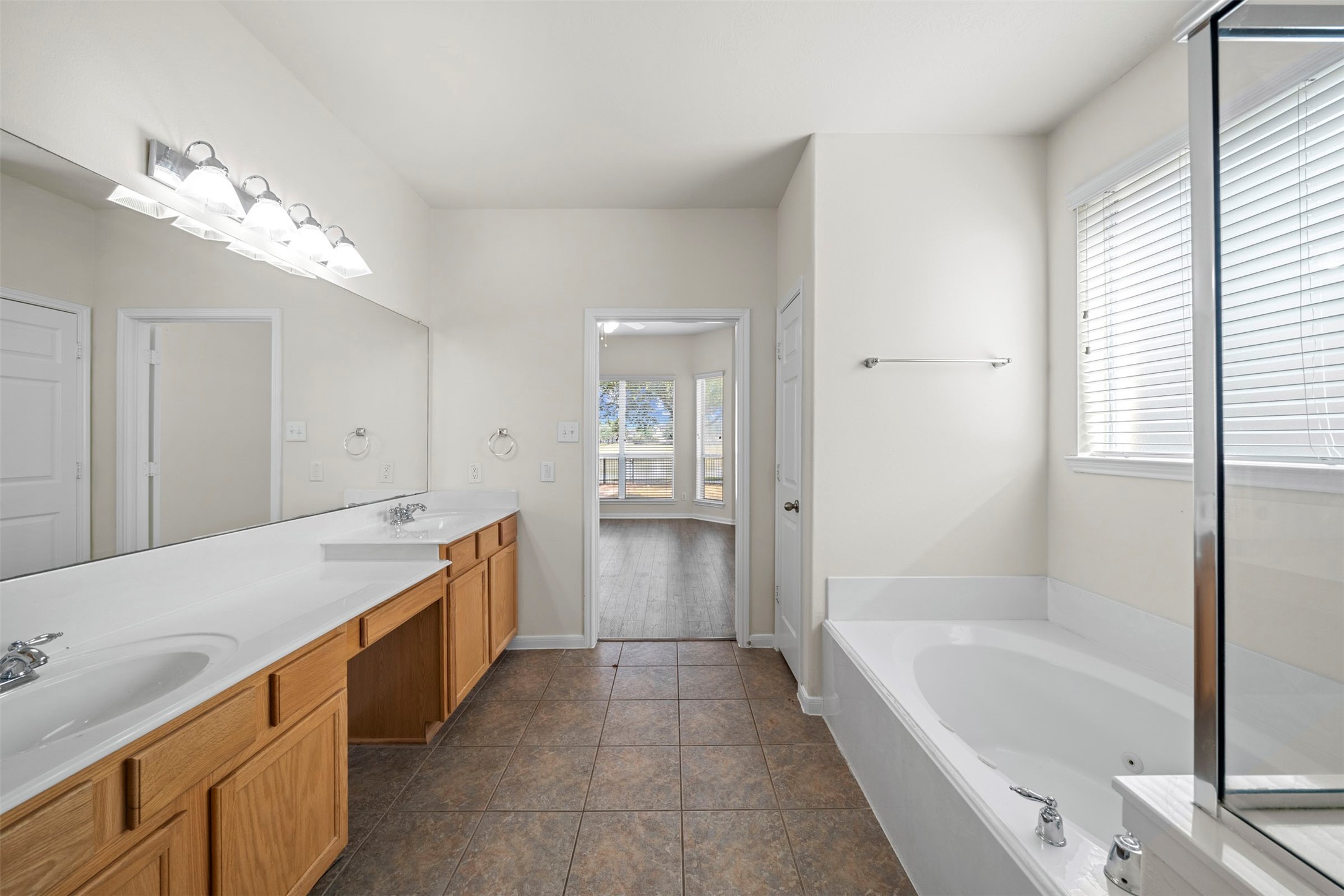 7711 Summer Shore Drive Property Photo 23