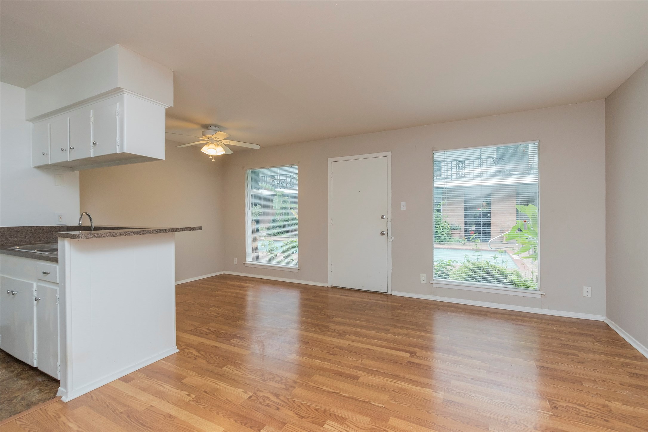 1401 Kipling 18 Property Photo 3