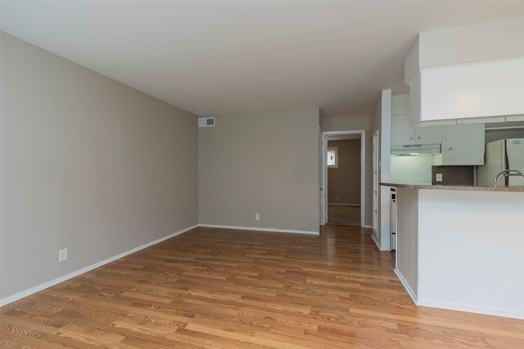 1401 Kipling 18 Property Photo 4