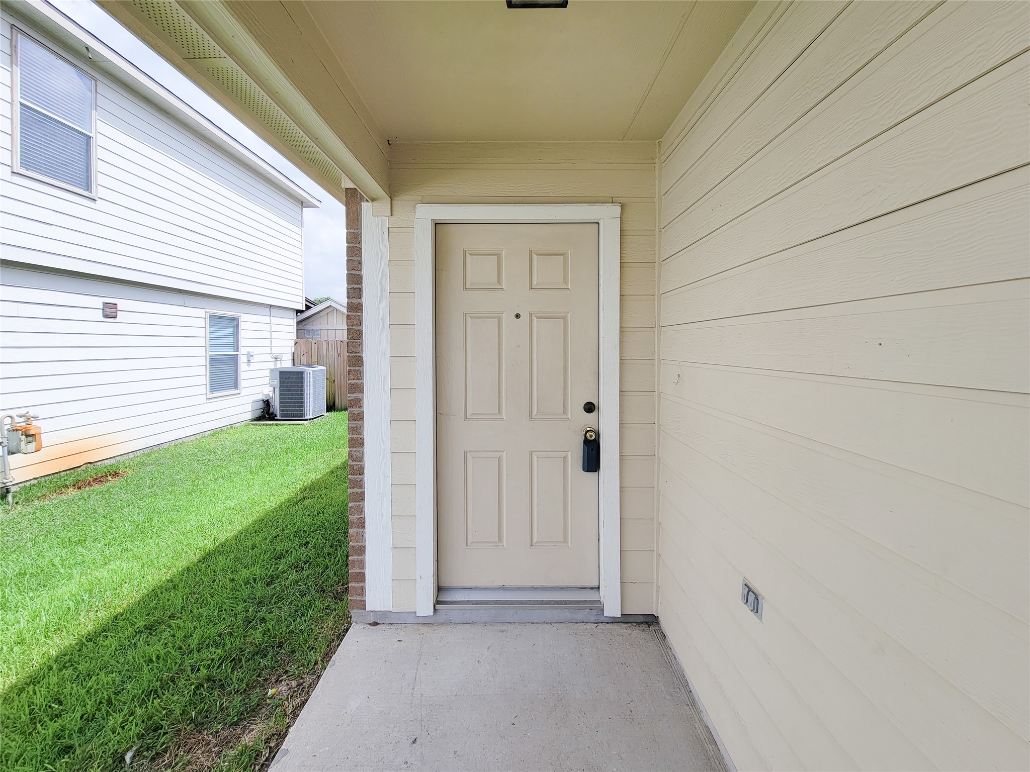 7438 Fox Knoll Property Photo 4