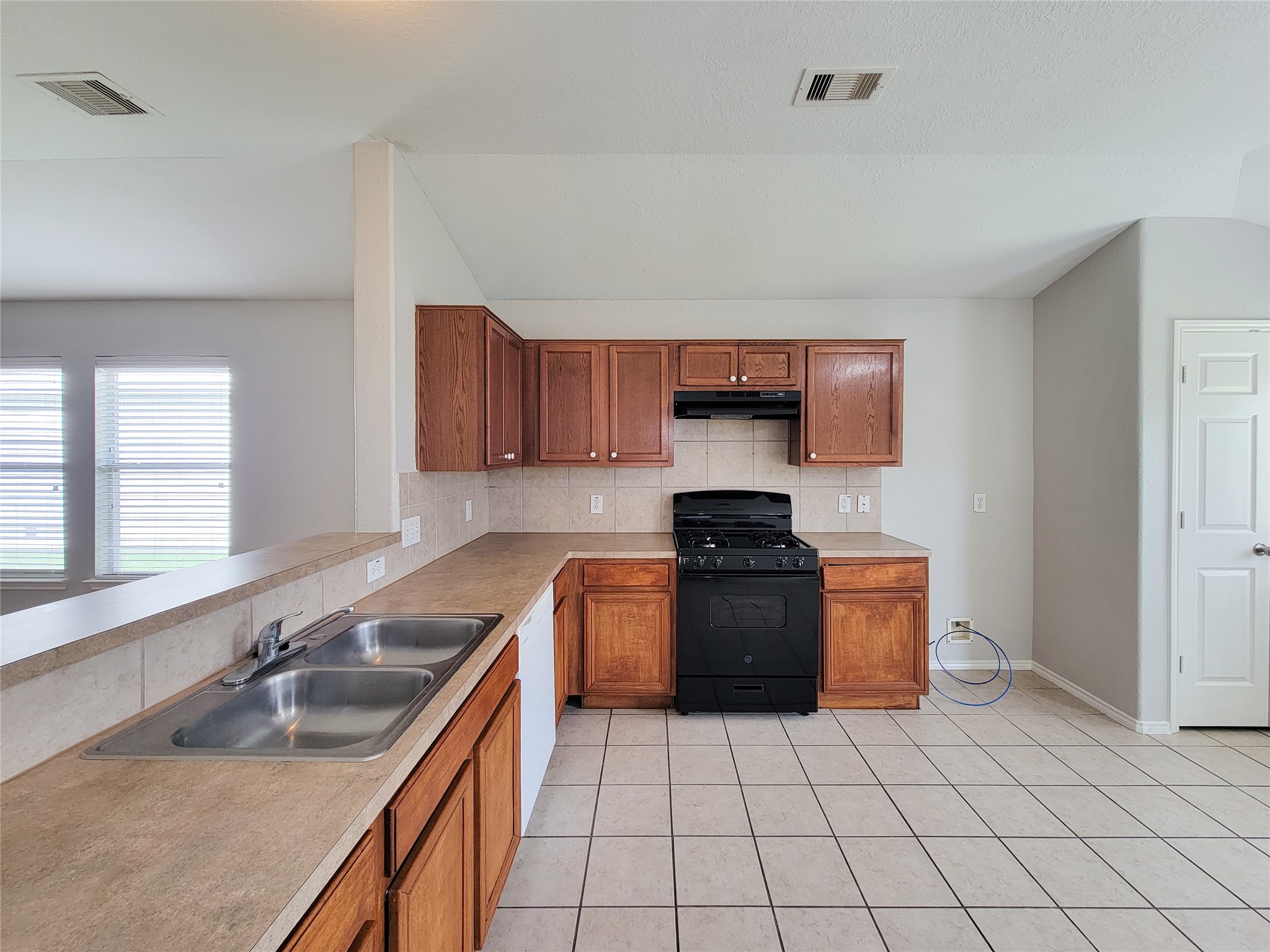 7438 Fox Knoll Property Photo 12