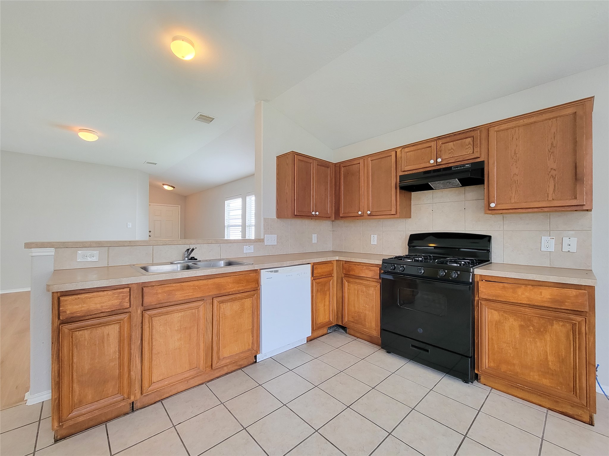 7438 Fox Knoll Property Photo 13