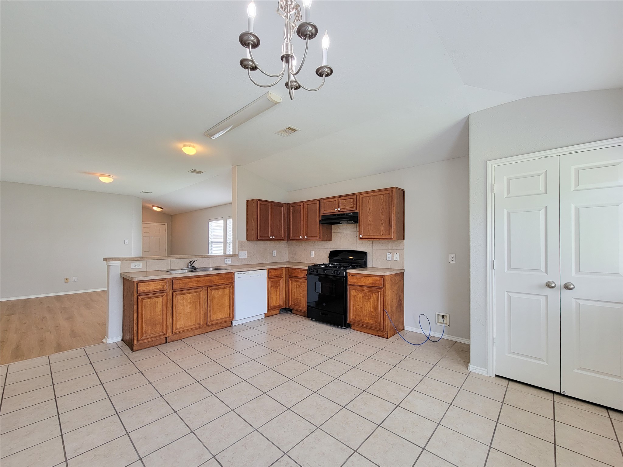 7438 Fox Knoll Property Photo 16