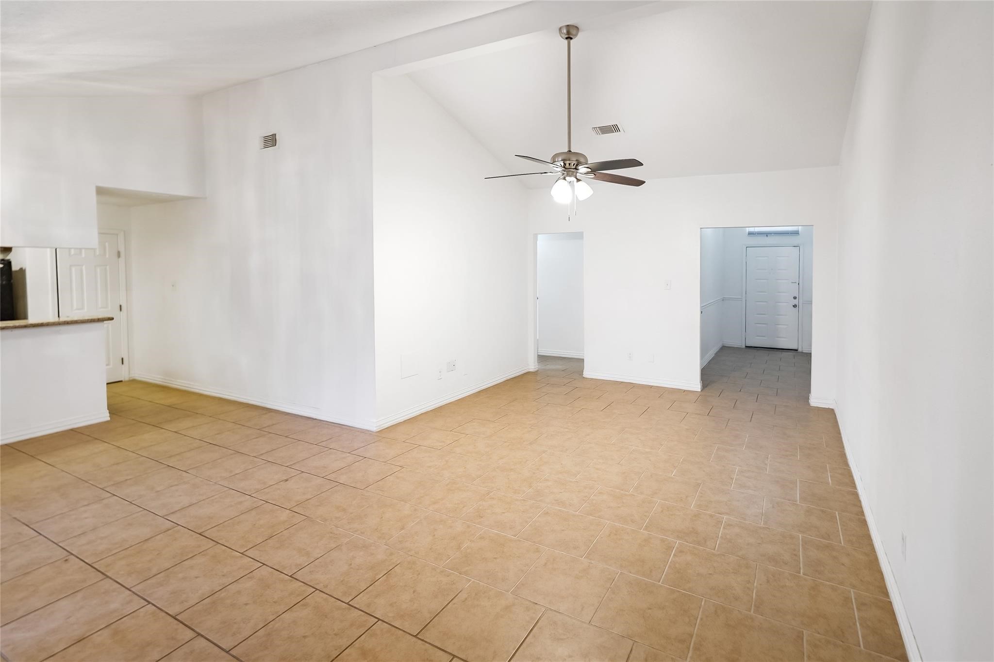 2107 Hazlitt Drive Property Photo 3