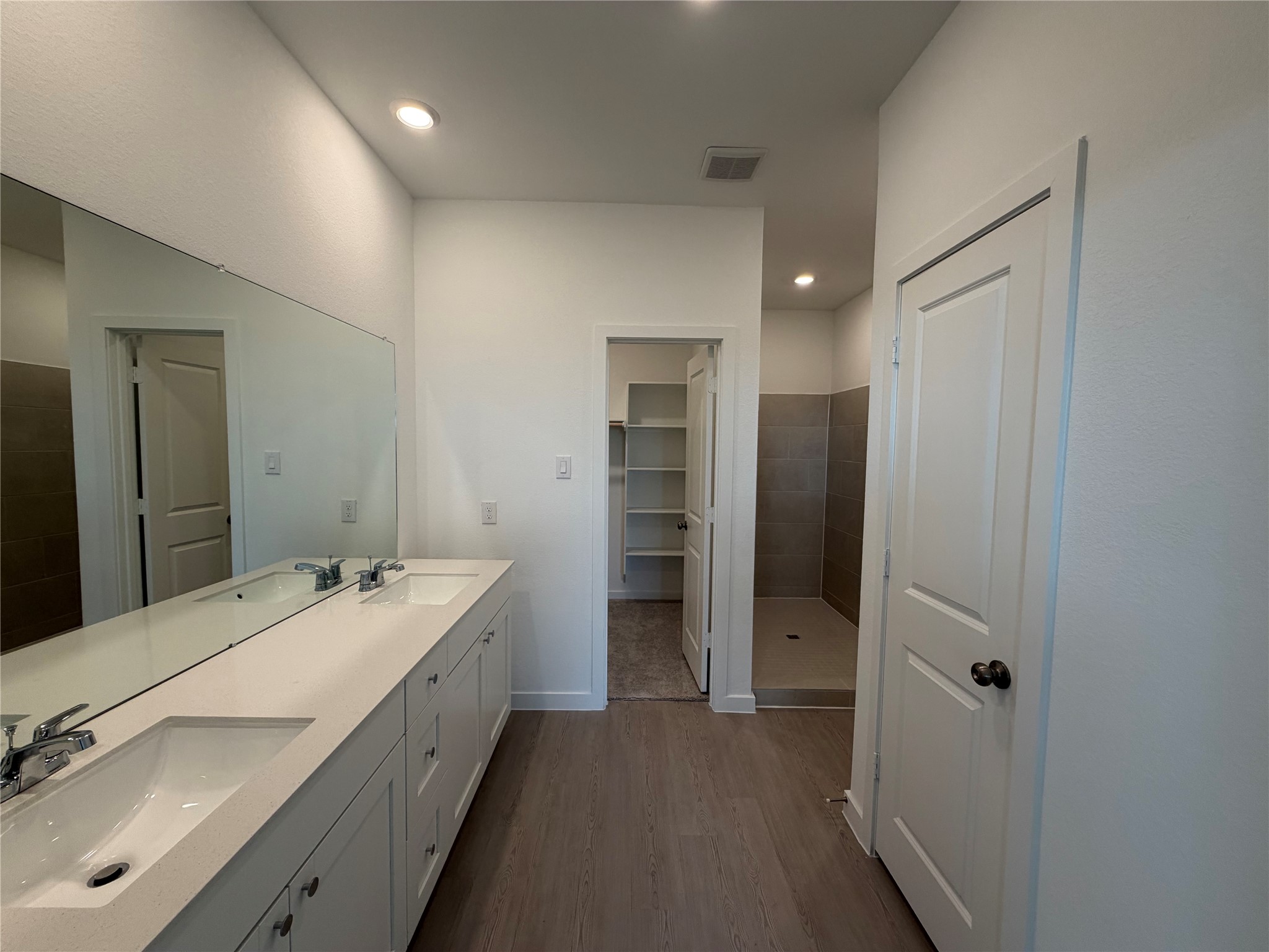 8218 Rustic Pine Trail Property Photo 9