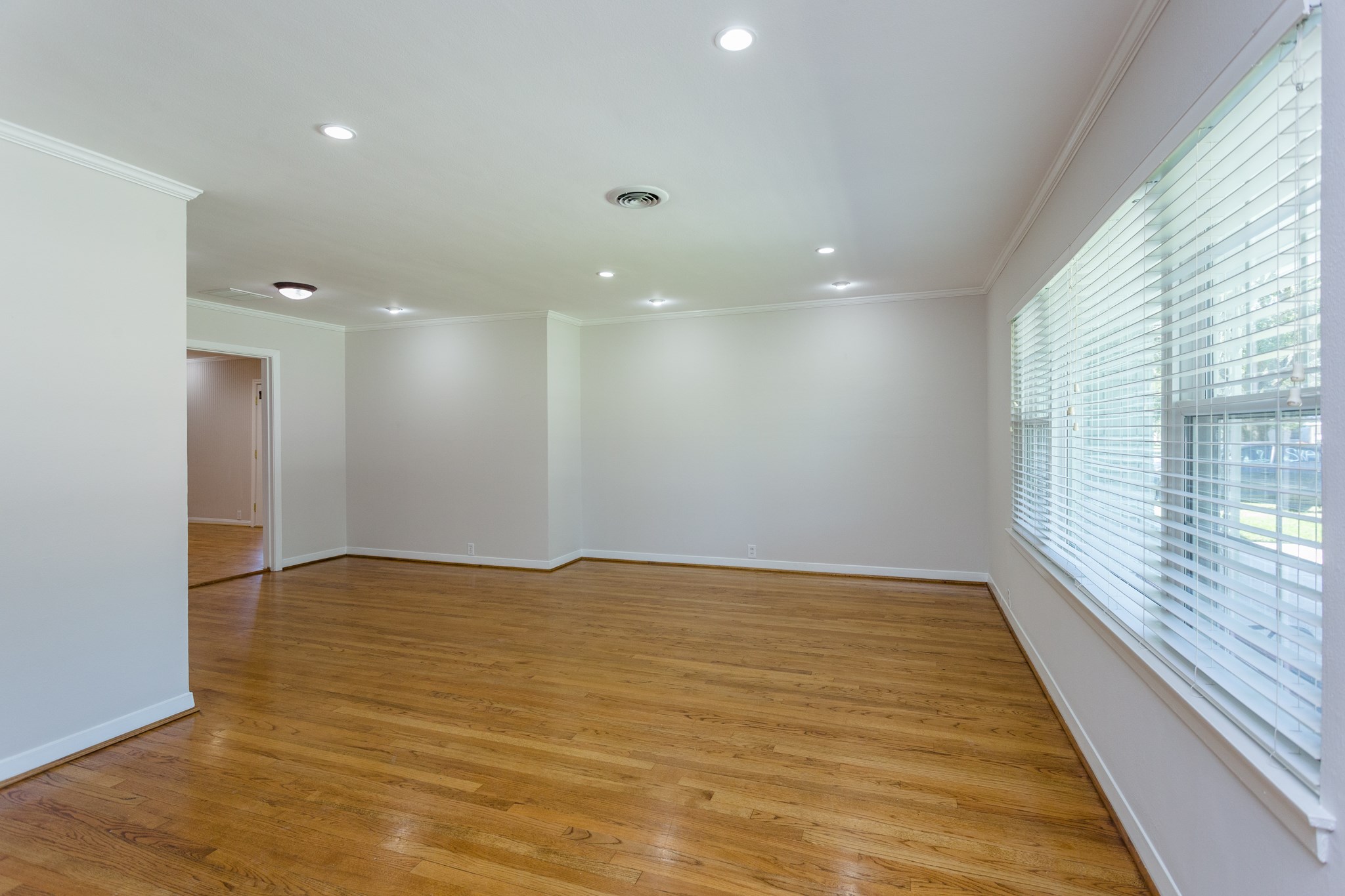 2807 Prescott Street Property Photo 3