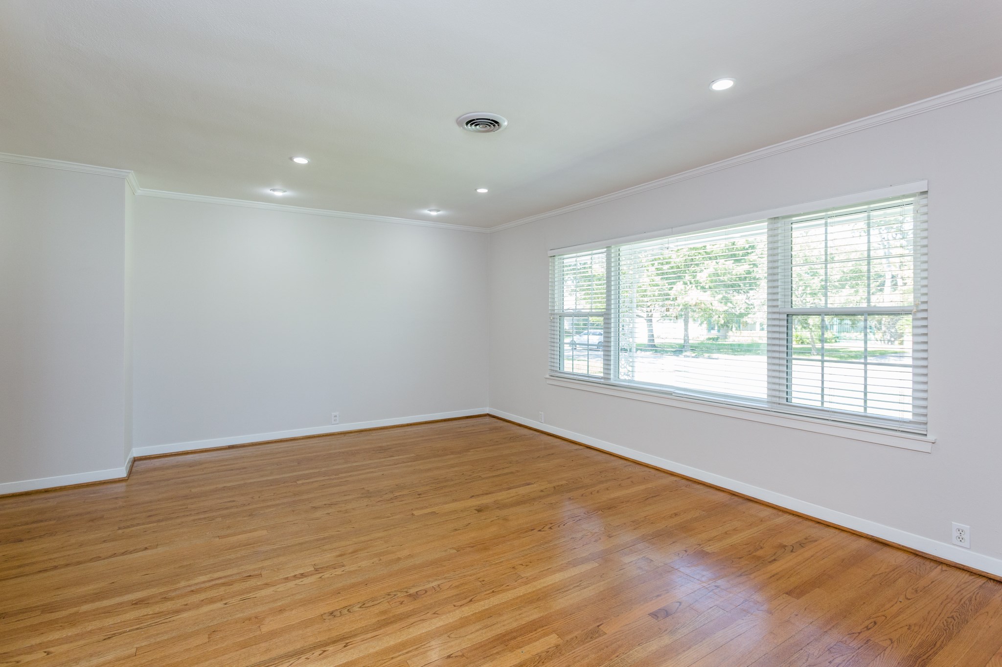 2807 Prescott Street Property Photo 5