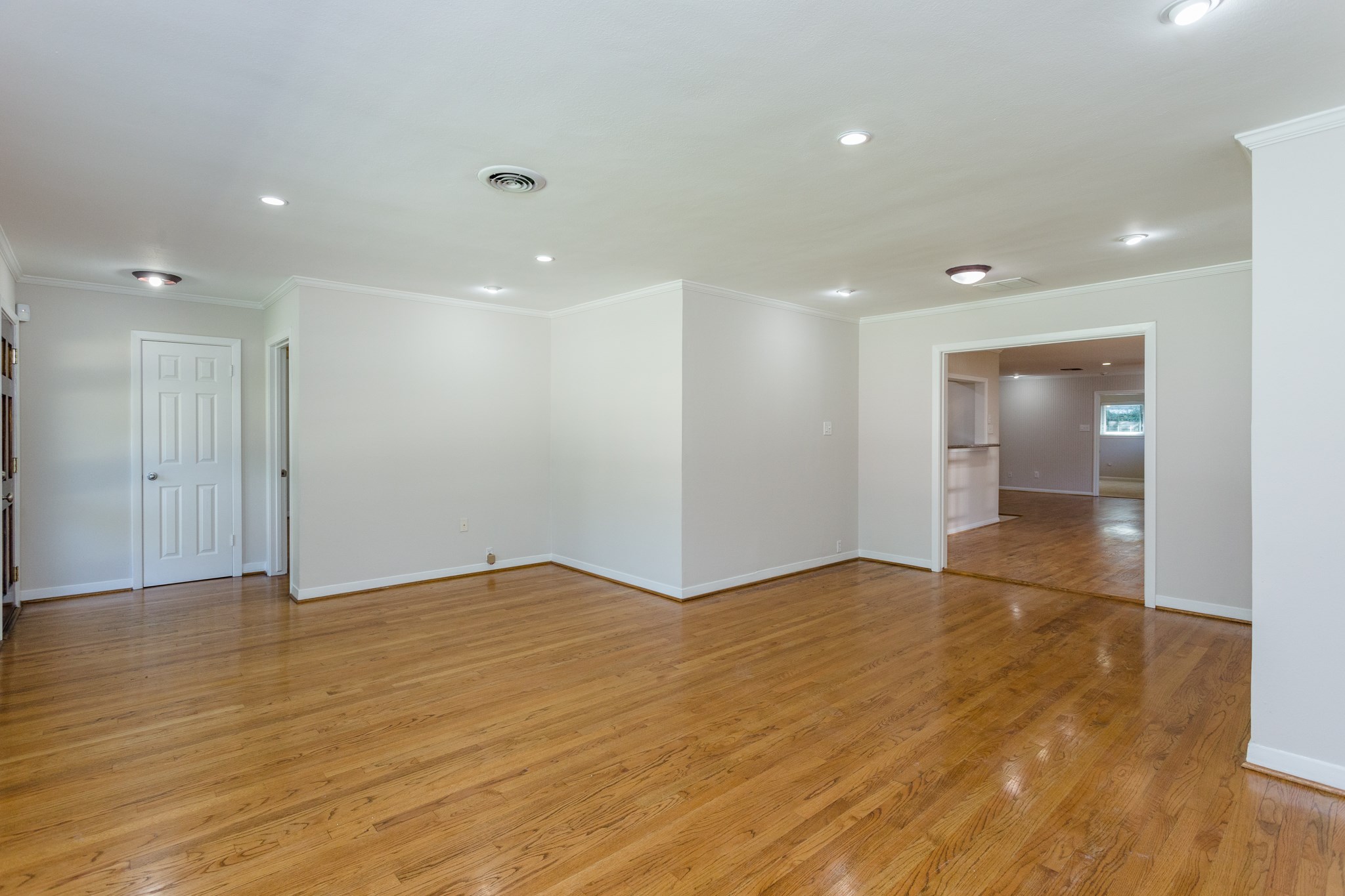 2807 Prescott Street Property Photo 7