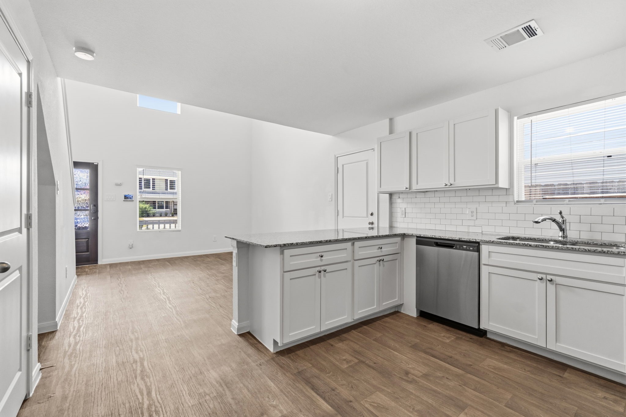 16367 Jasmine Marie Place Property Photo 8